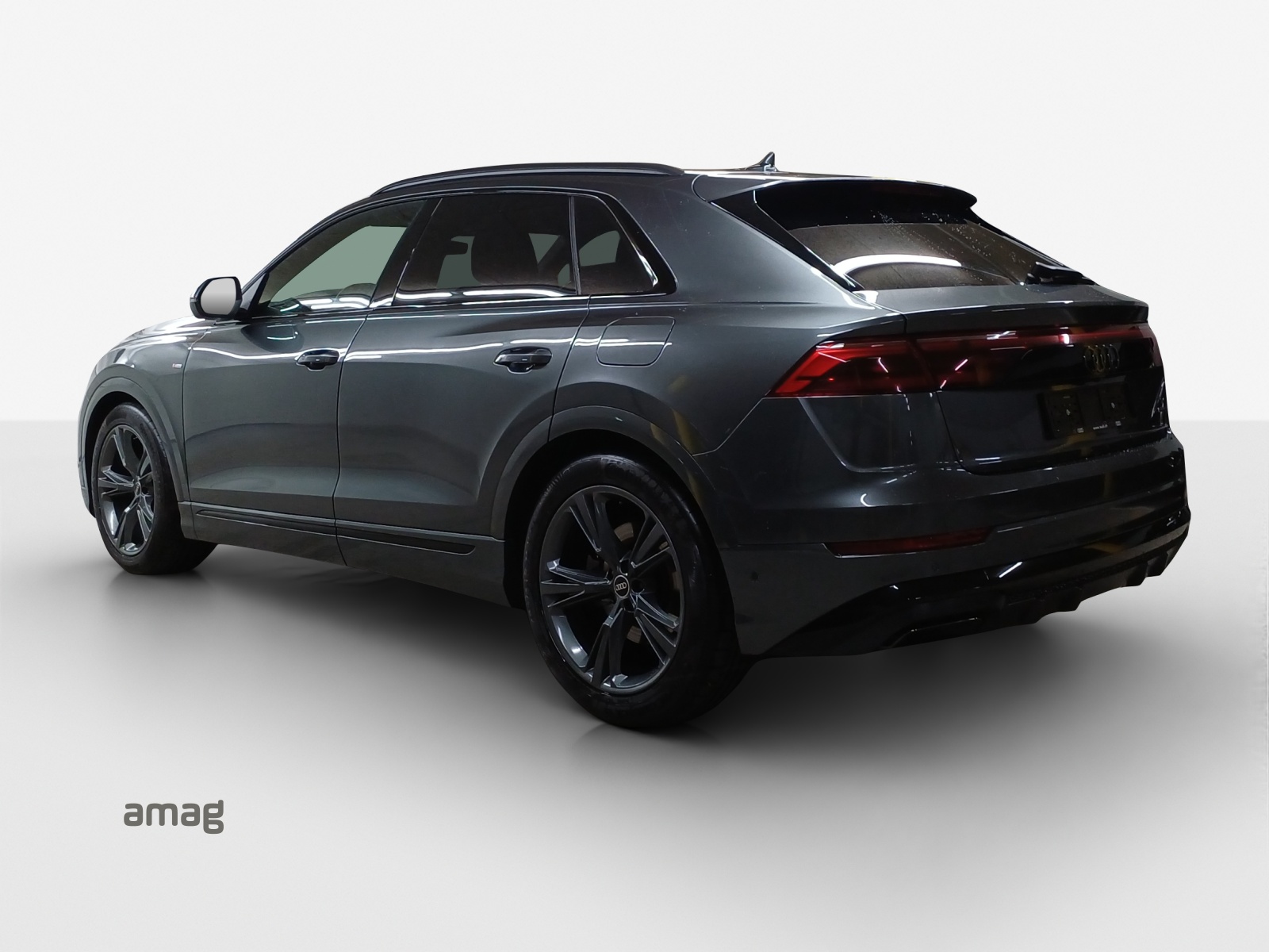 AUDI Q8 SUV TFSI e quattro 290 kW Attraction tiptronic-showroom-element-2