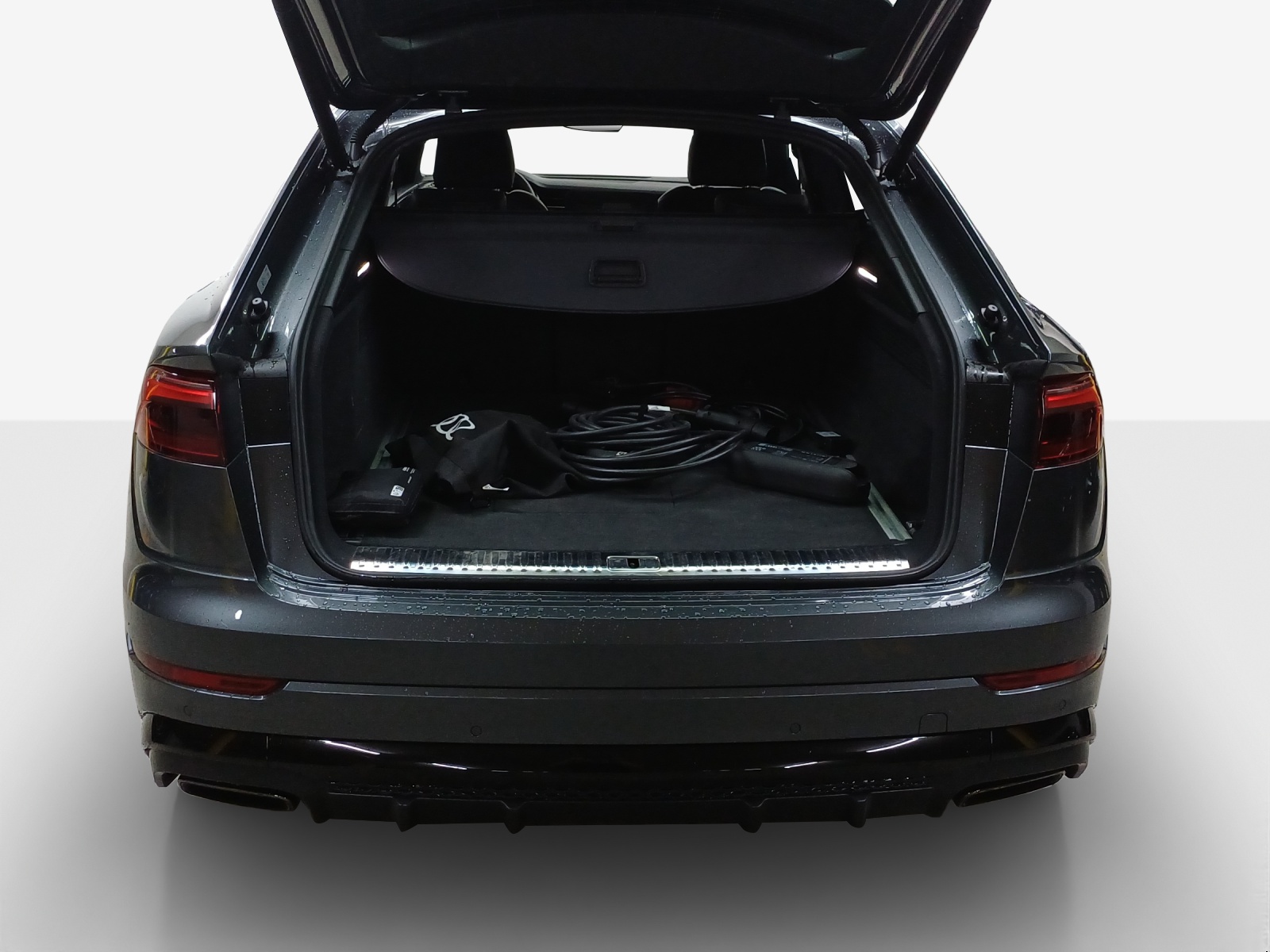 AUDI Q8 SUV TFSI e quattro 290 kW Attraction tiptronic-image-13