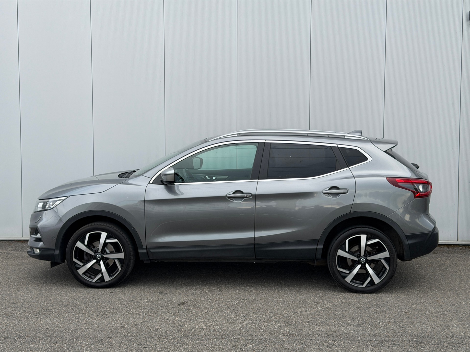 NISSAN Qashqai 1.6 DIG-T tekna + FACELIFT-image-6