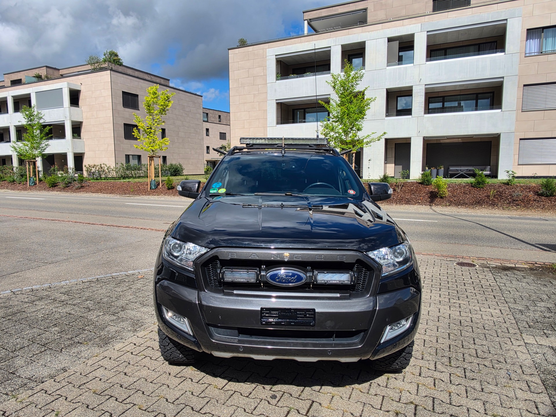FORD Ranger Wildtrak 3.2 TDCi 4x4 A-image-2