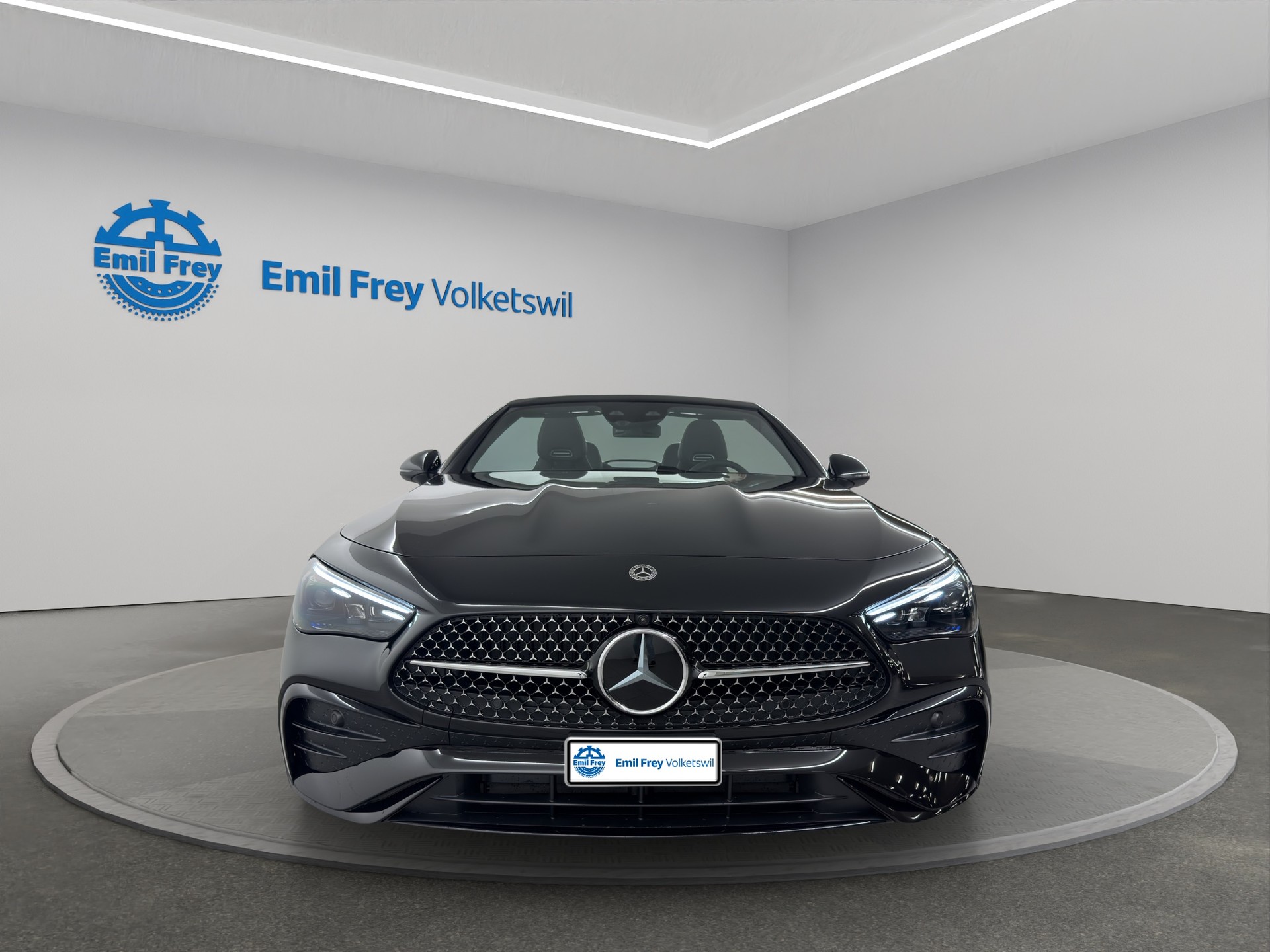 MERCEDES-BENZ CLE 200 AMG Line 4matic Cabriolet-image-7