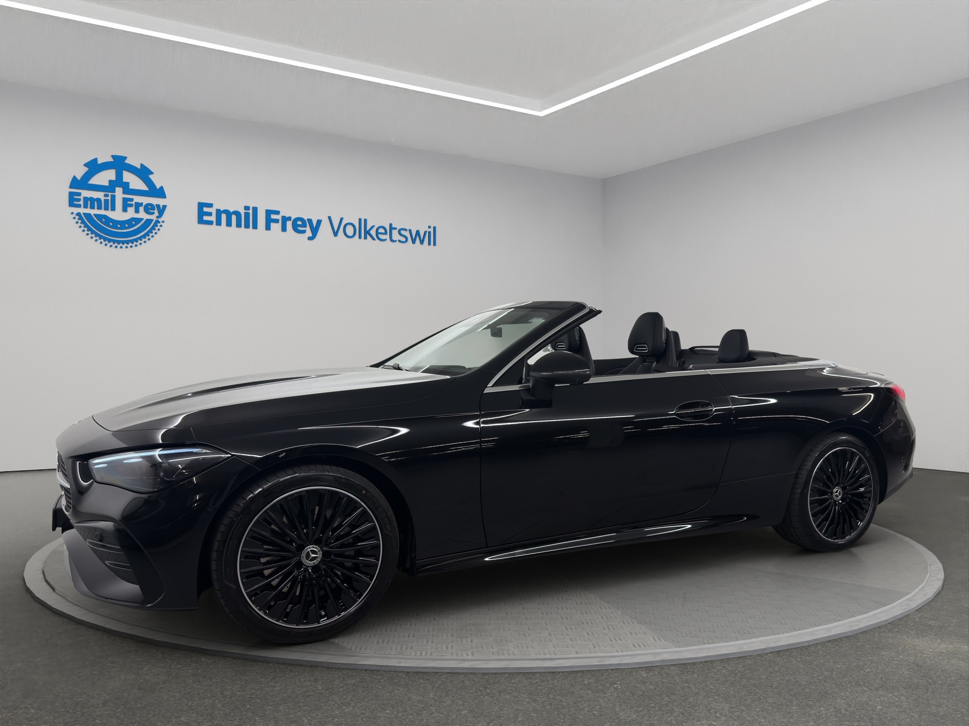 MERCEDES-BENZ CLE 200 AMG Line 4matic Cabriolet-image-6