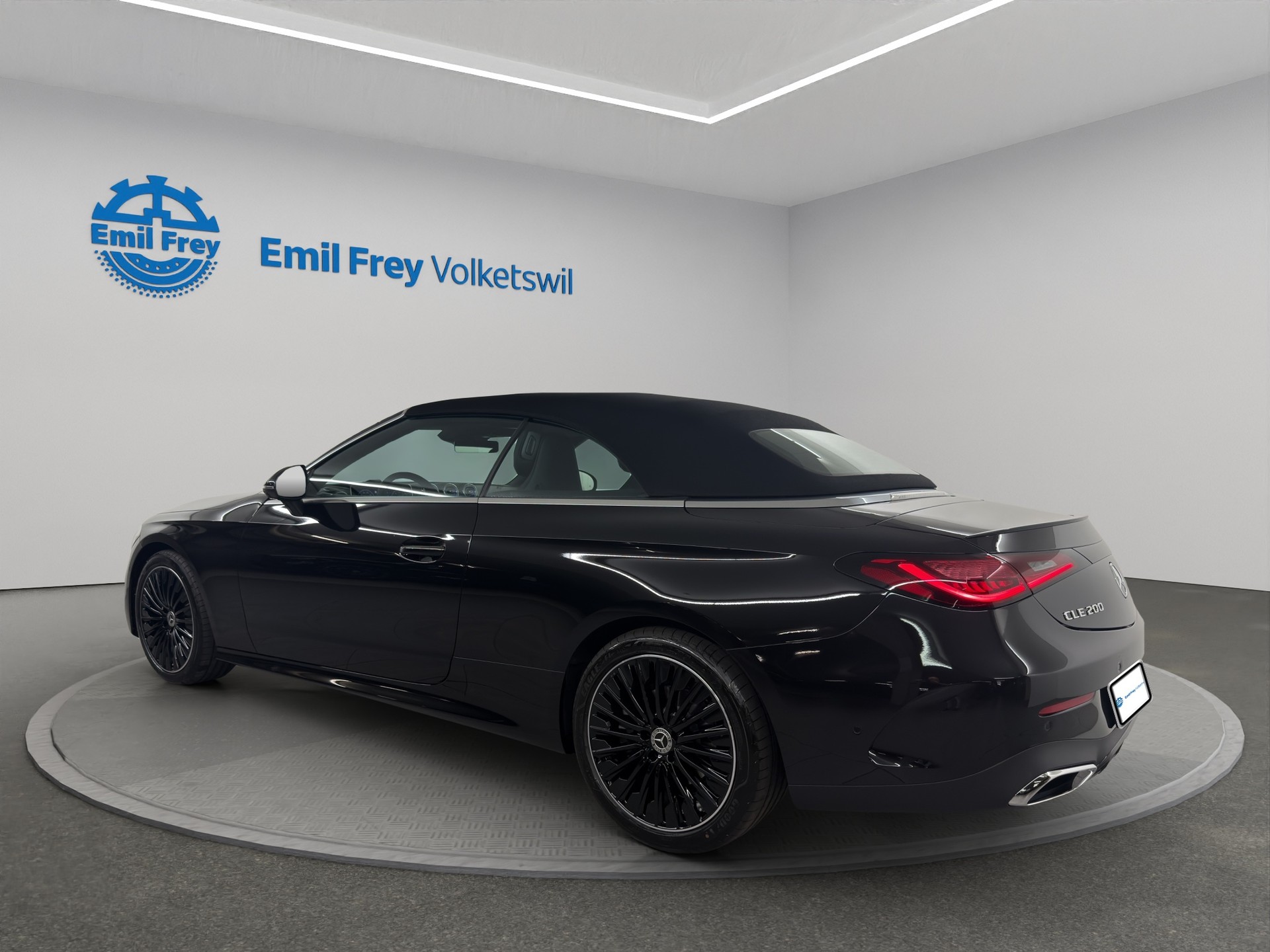 MERCEDES-BENZ CLE 200 AMG Line 4matic Cabriolet-showroom-element-2