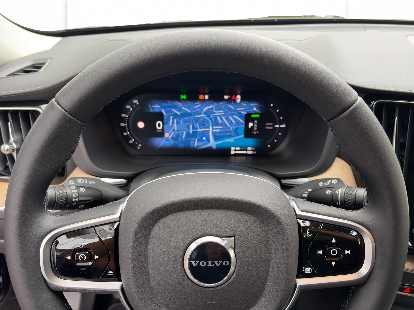 VOLVO XC60 2.0 T8 TE Ultra Bright eAWD-image-10