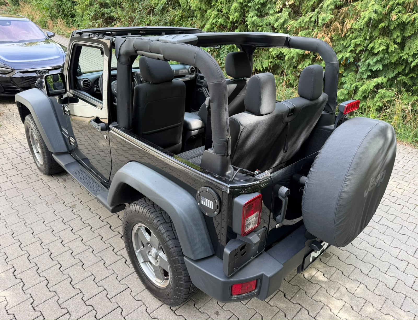 JEEP Wrangler 3.6 Sport Automatic-image-6