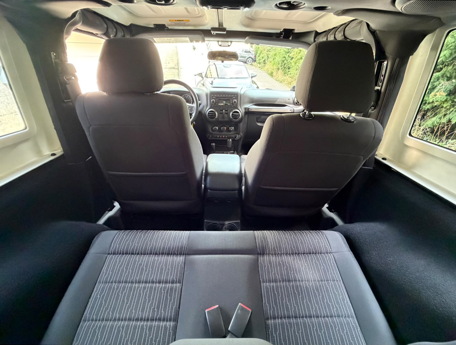 JEEP Wrangler 3.6 Sport Automatic-image-25