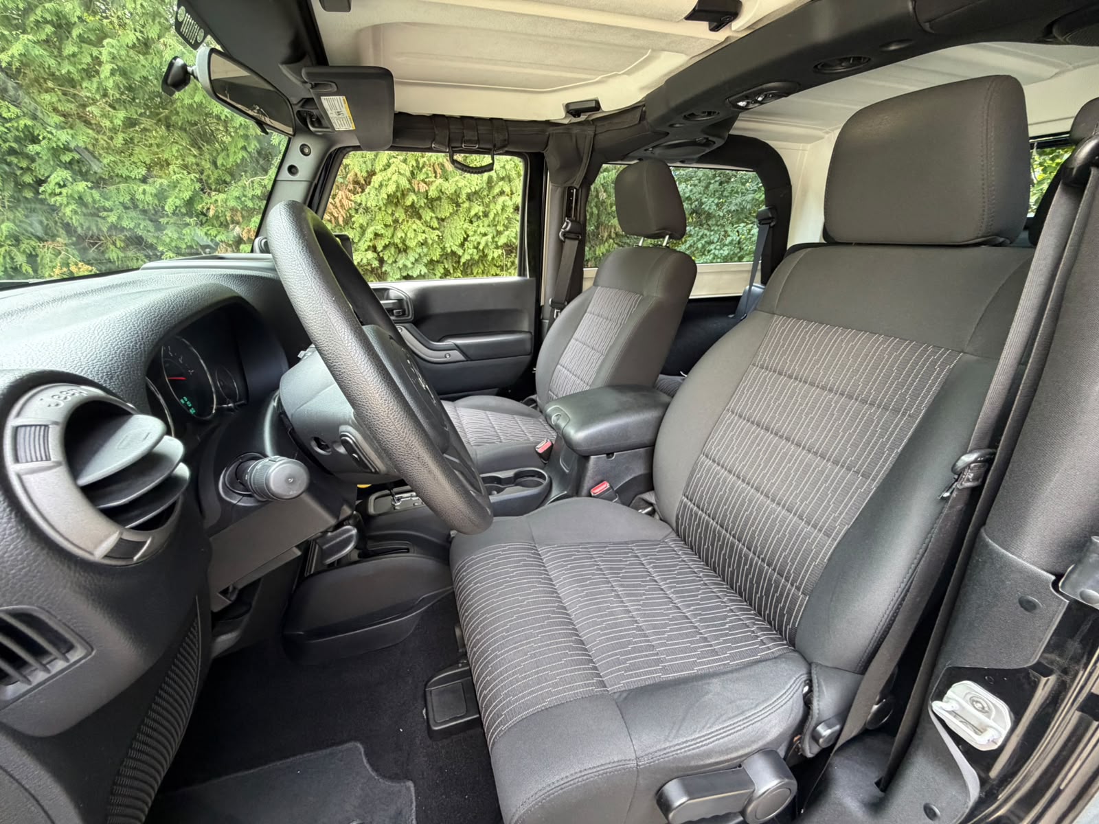 JEEP Wrangler 3.6 Sport Automatic-image-18