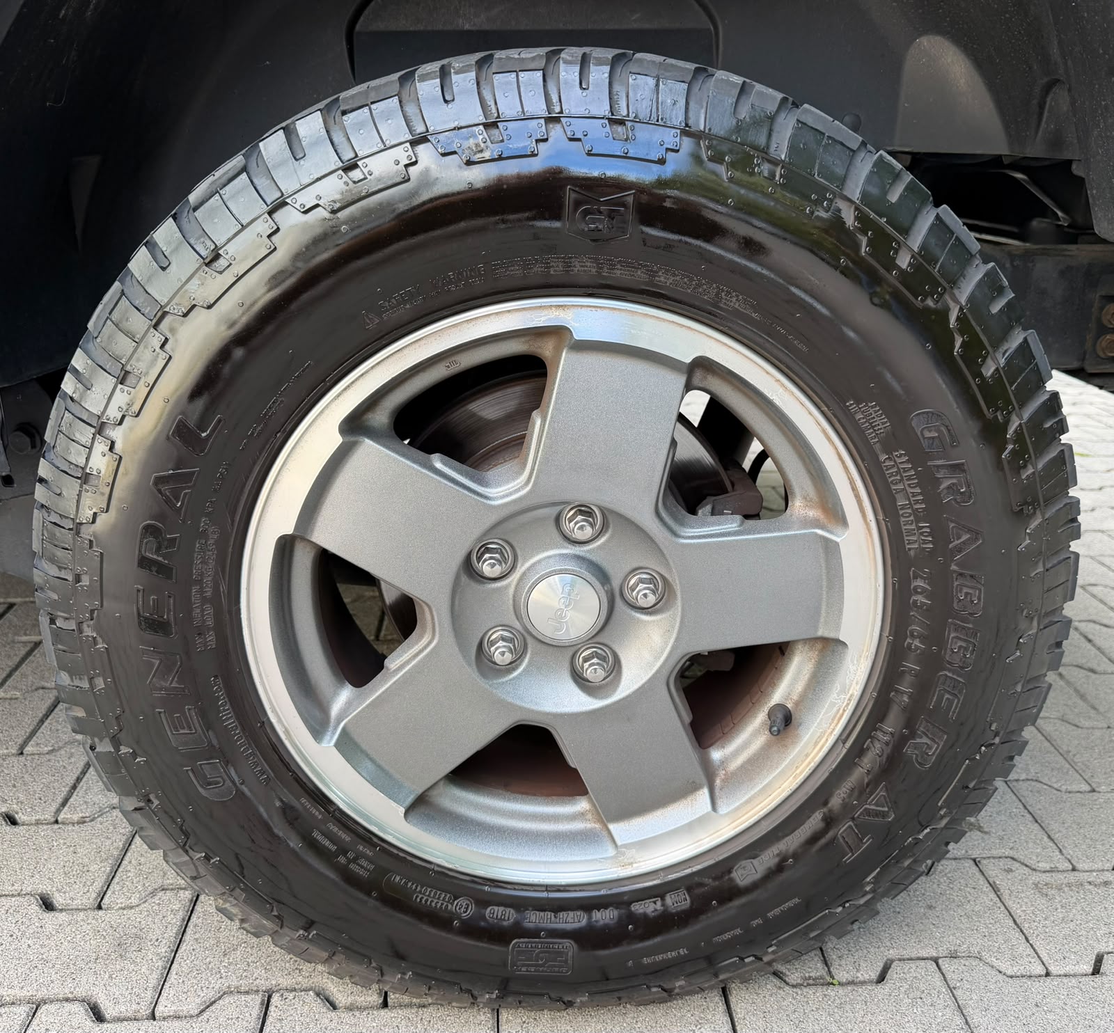 JEEP Wrangler 3.6 Sport Automatic-image-15