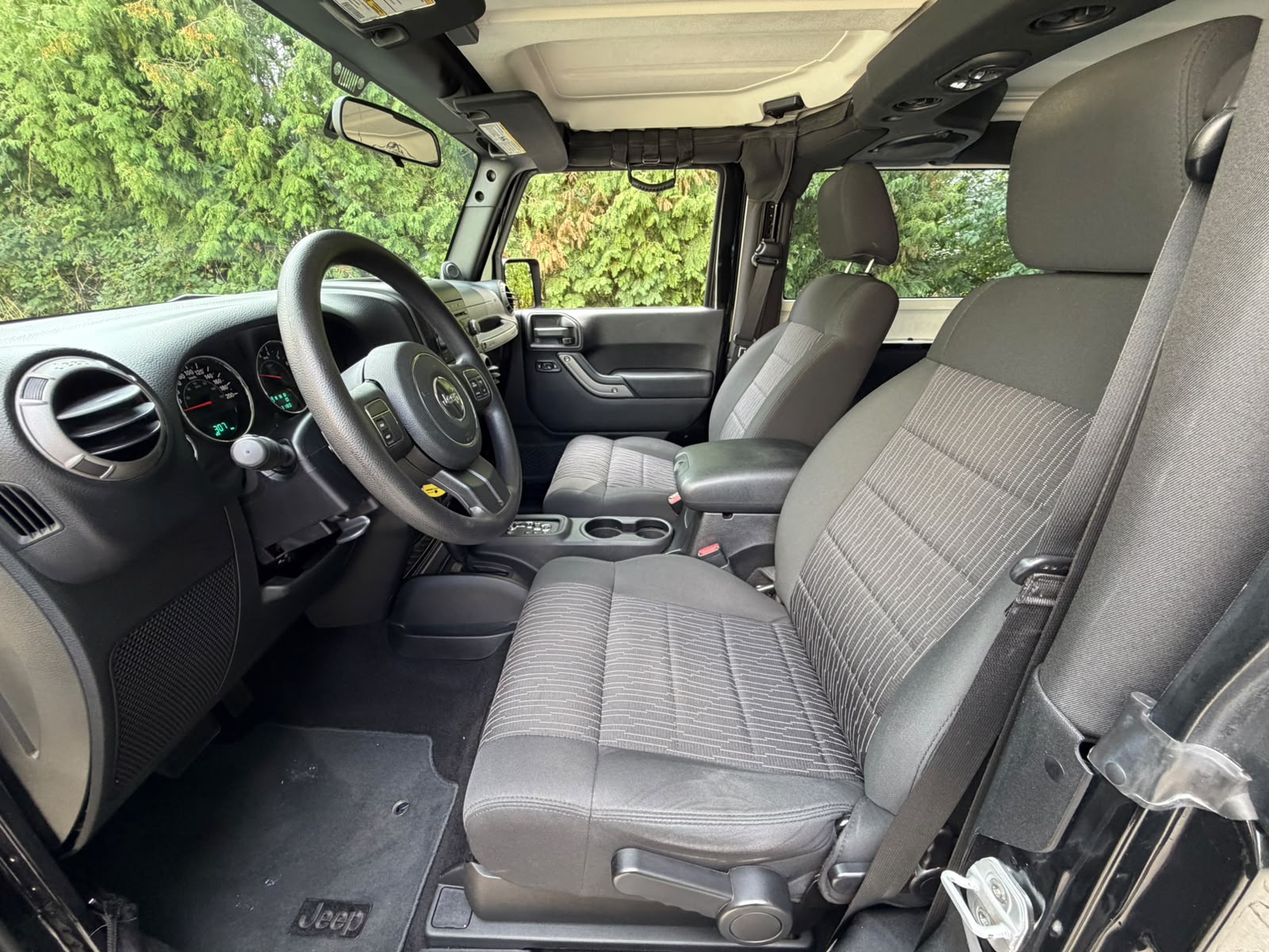 JEEP Wrangler 3.6 Sport Automatic-image-16