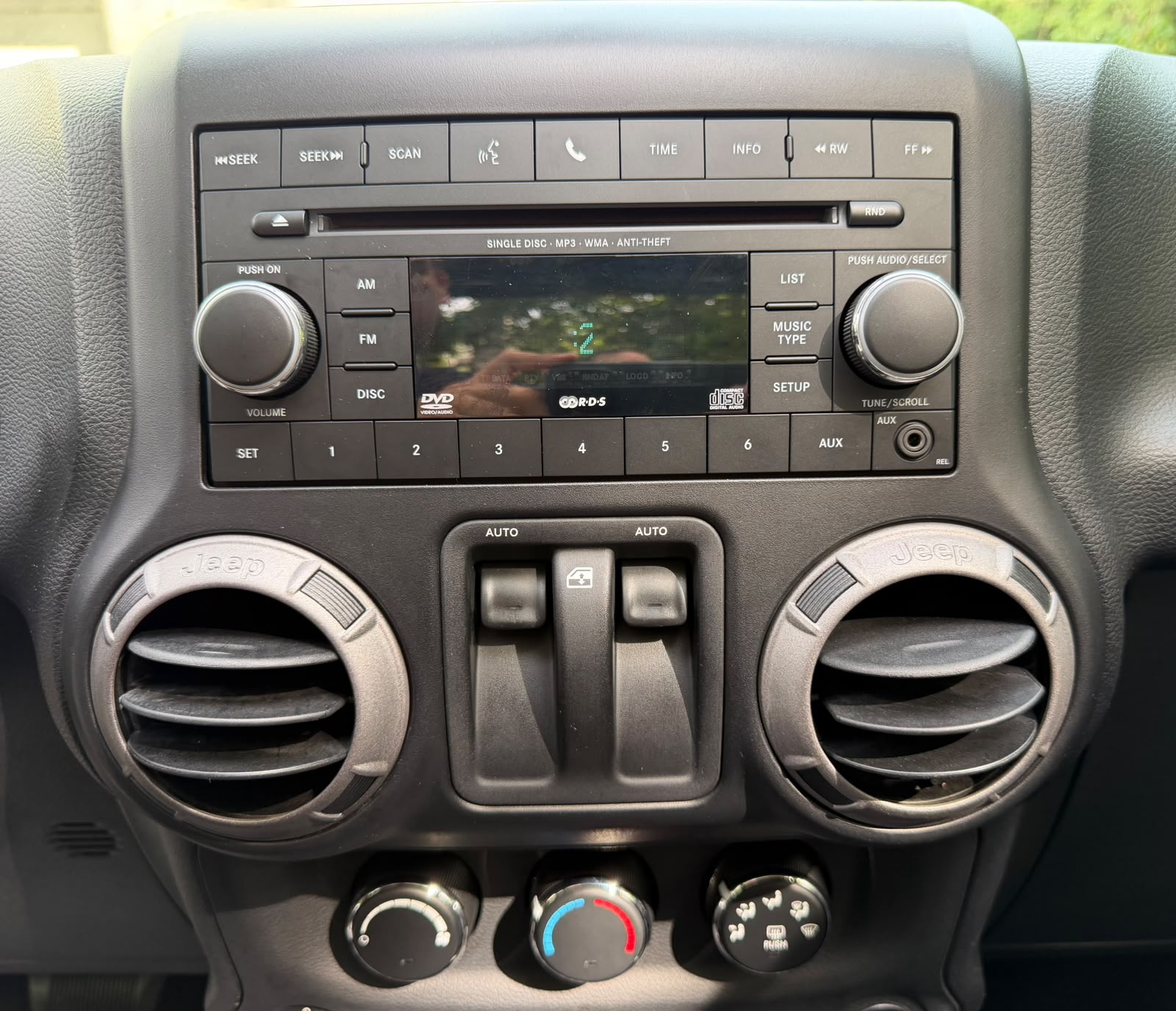 JEEP Wrangler 3.6 Sport Automatic-image-26