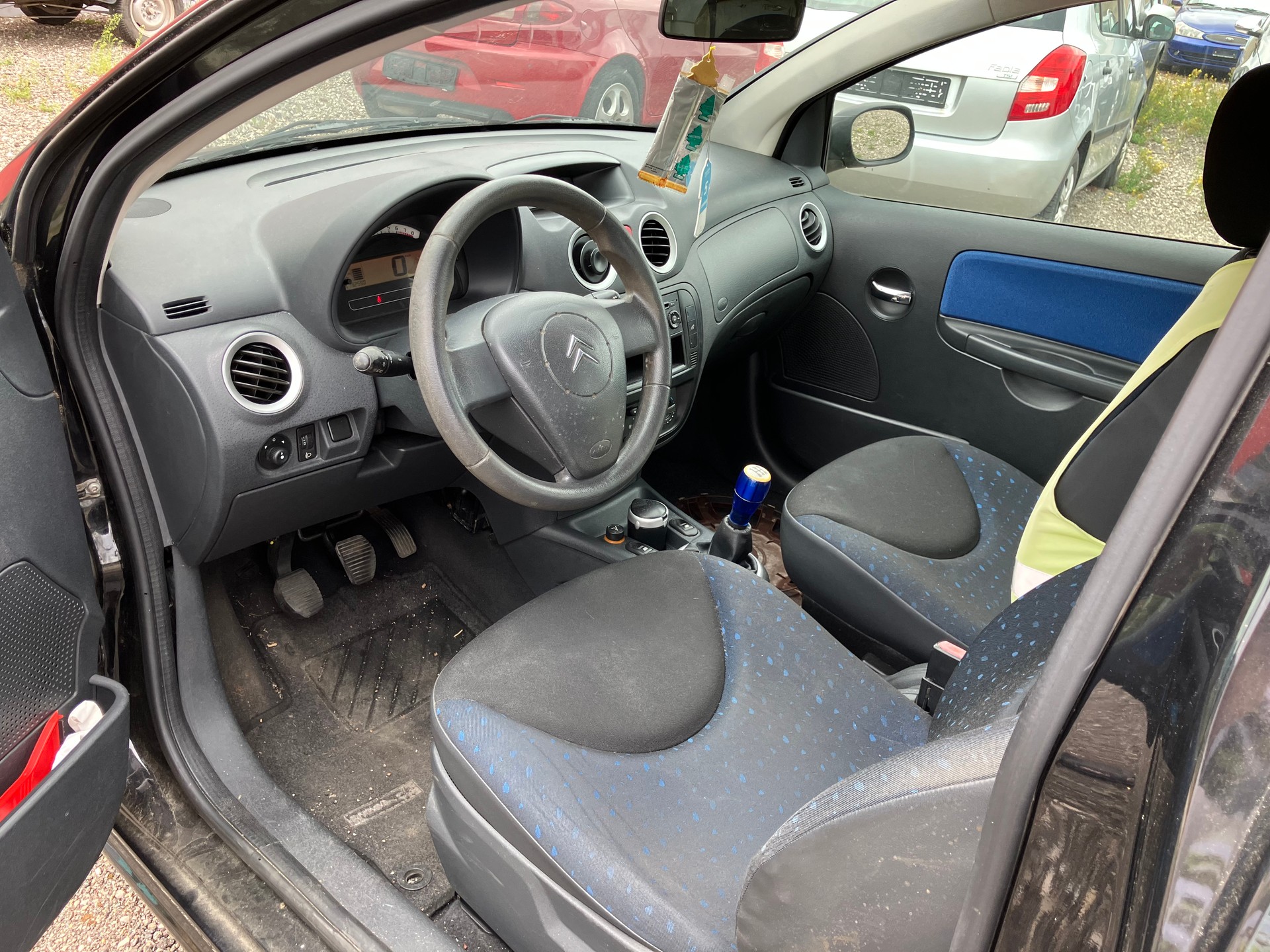 CITROEN C2 1.1i X-image-4