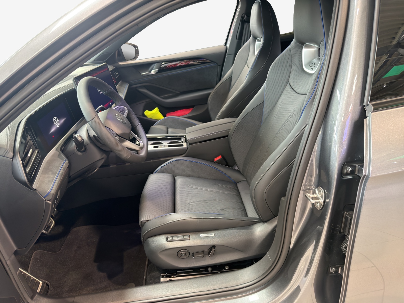 VW Passat Variant R-Line 2.0TDI 193PS 4M-image-7