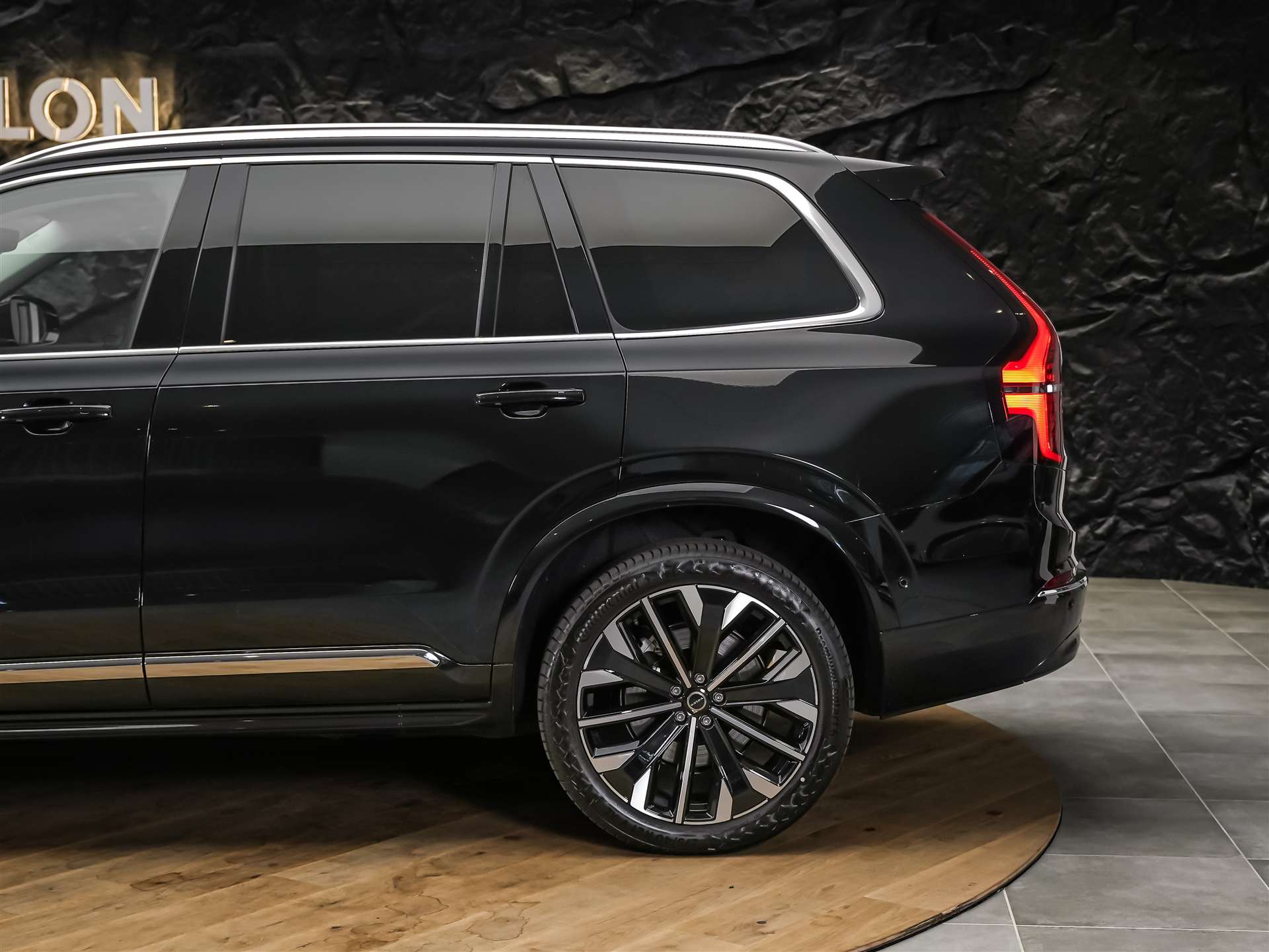 VOLVO XC90 B5 AWD Plus Bright Geartronic *Facelift*7 Plätzer*Panorama*AHK*-image-20