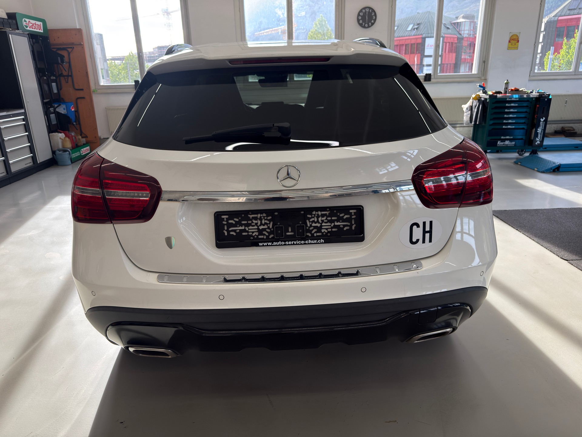 MERCEDES-BENZ GLA 220 d Urban 4Matic 7G-DCT-image-5