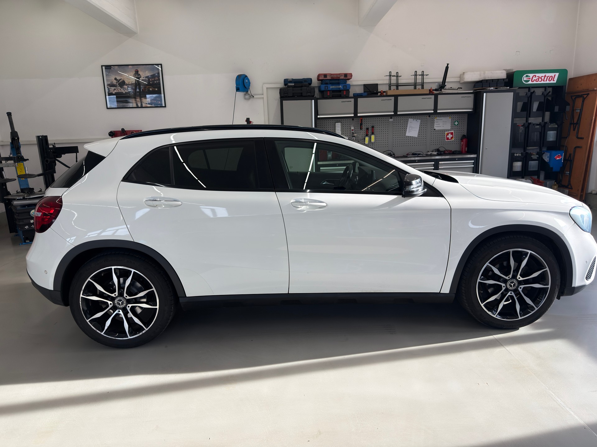 MERCEDES-BENZ GLA 220 d Urban 4Matic 7G-DCT