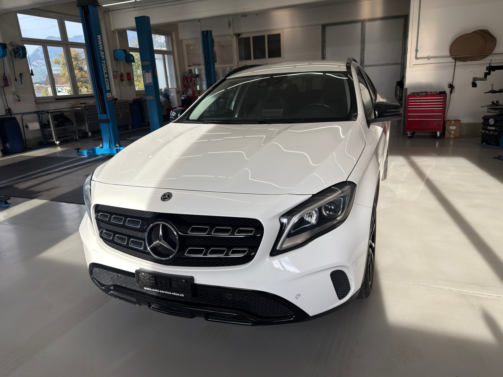 MERCEDES-BENZ GLA 220 d Urban 4Matic 7G-DCT-image-3