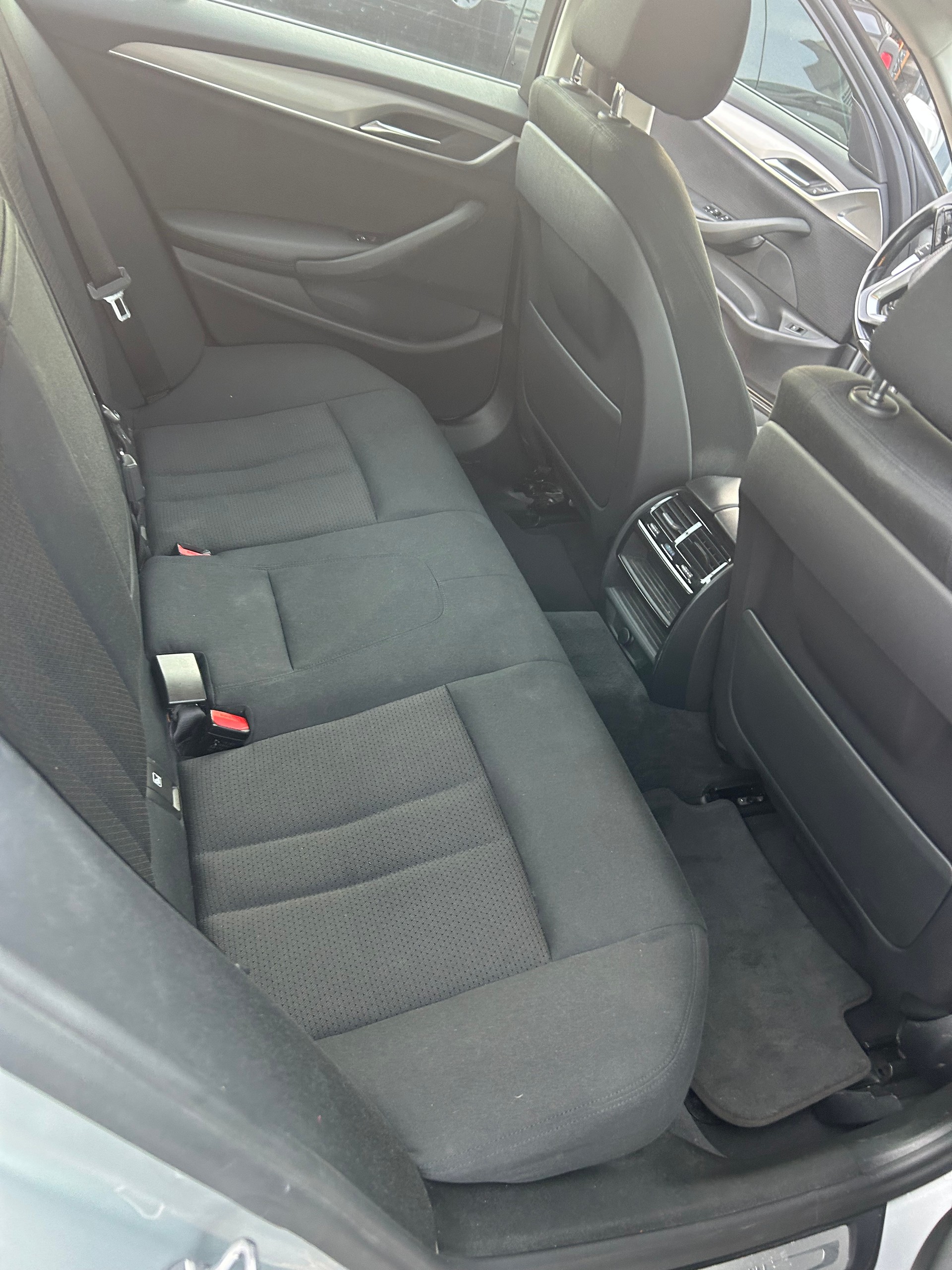 SKODA Octavia Combi 2.0 TDI DSG Style-image-12