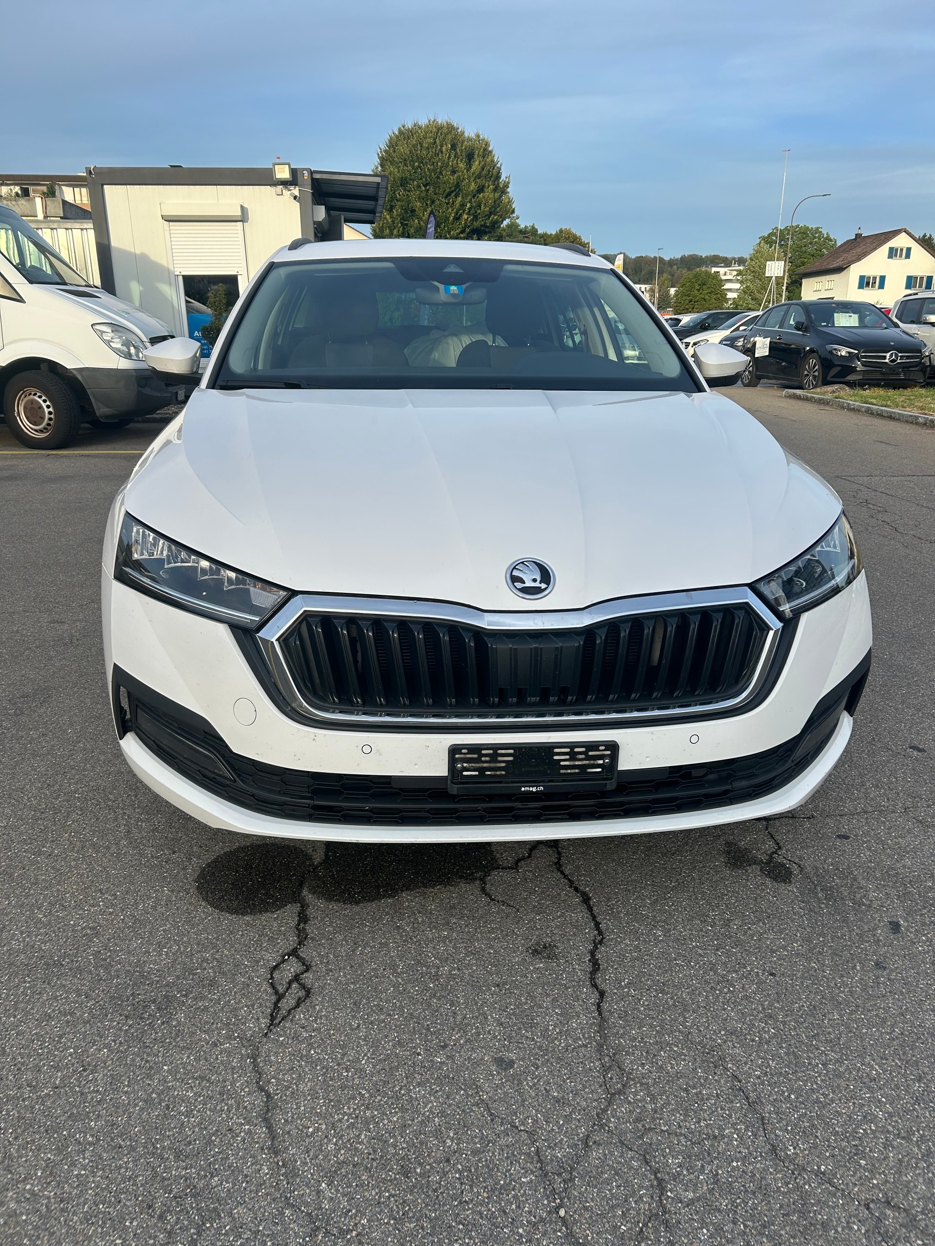 SKODA Octavia Combi 2.0 TDI DSG Style-image-0