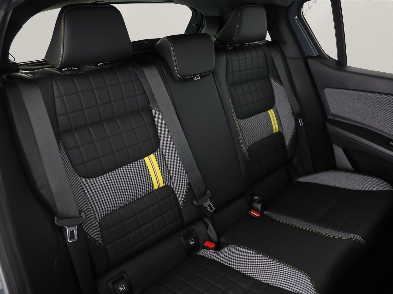 RENAULT R4 E-Tech Comfort Range iconic-image-7