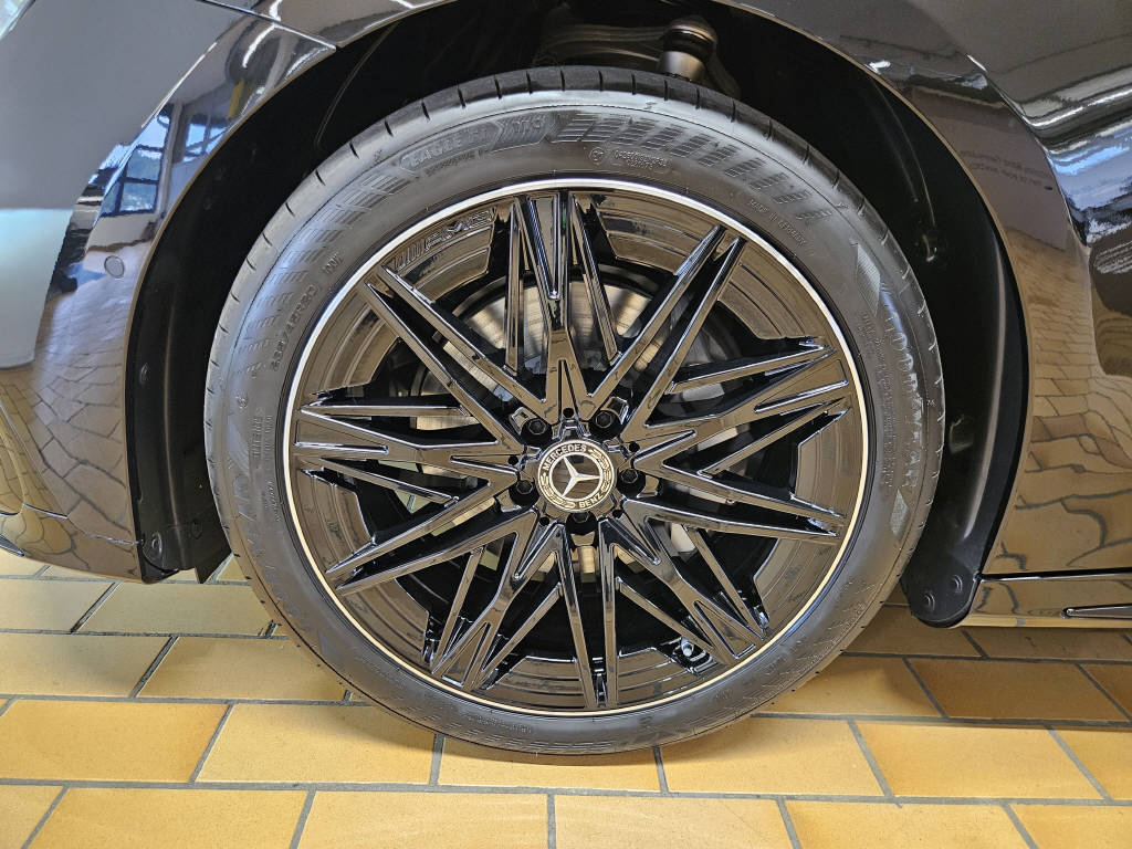 MERCEDES-BENZ C 400 4Matic elektrisch-image-16
