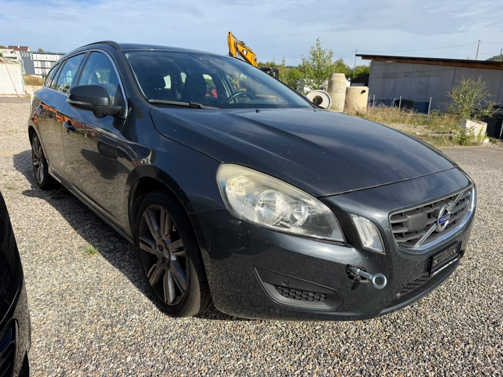 VOLVO V60 D5 AWD Momentum Geartronic-image-5