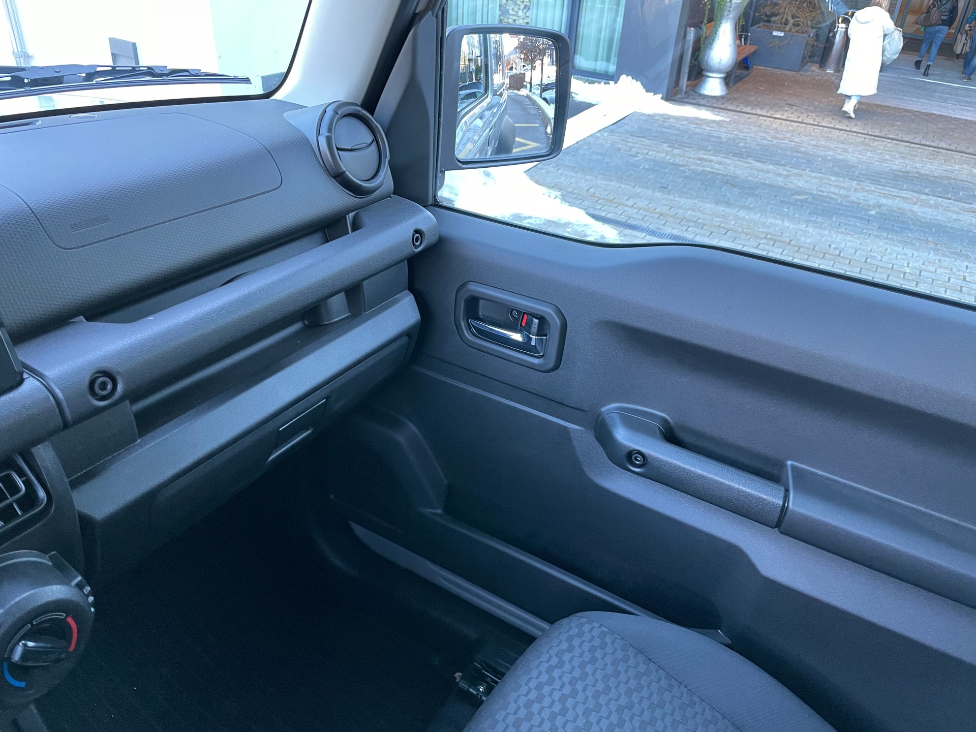 SUZUKI Jimny 1.5 Compact+ 4x4-image-19