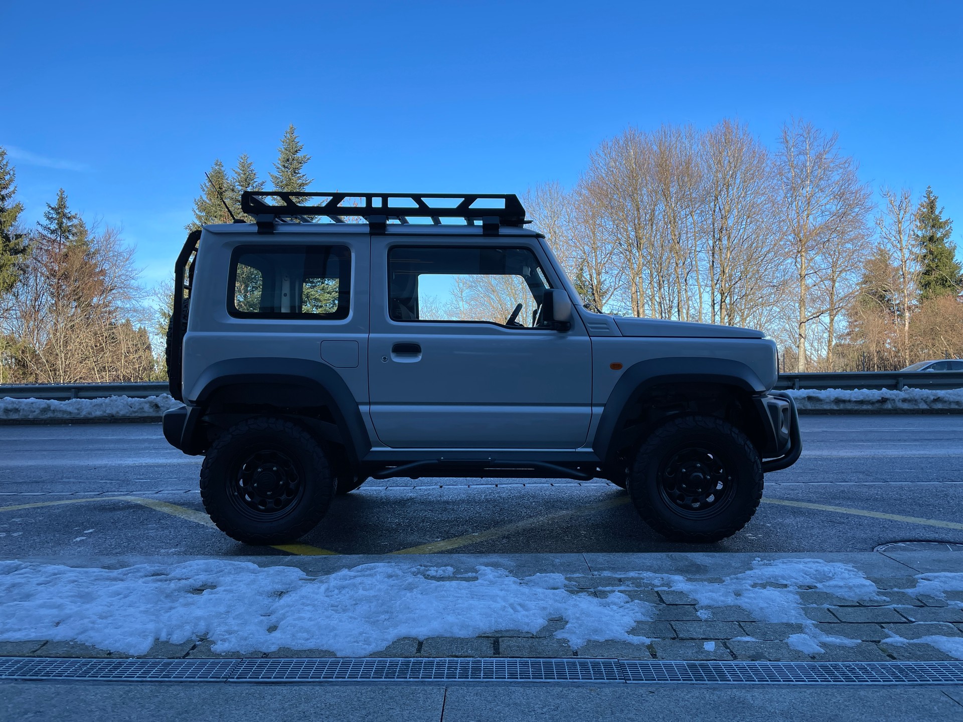 SUZUKI Jimny 1.5 Compact+ 4x4-image-3