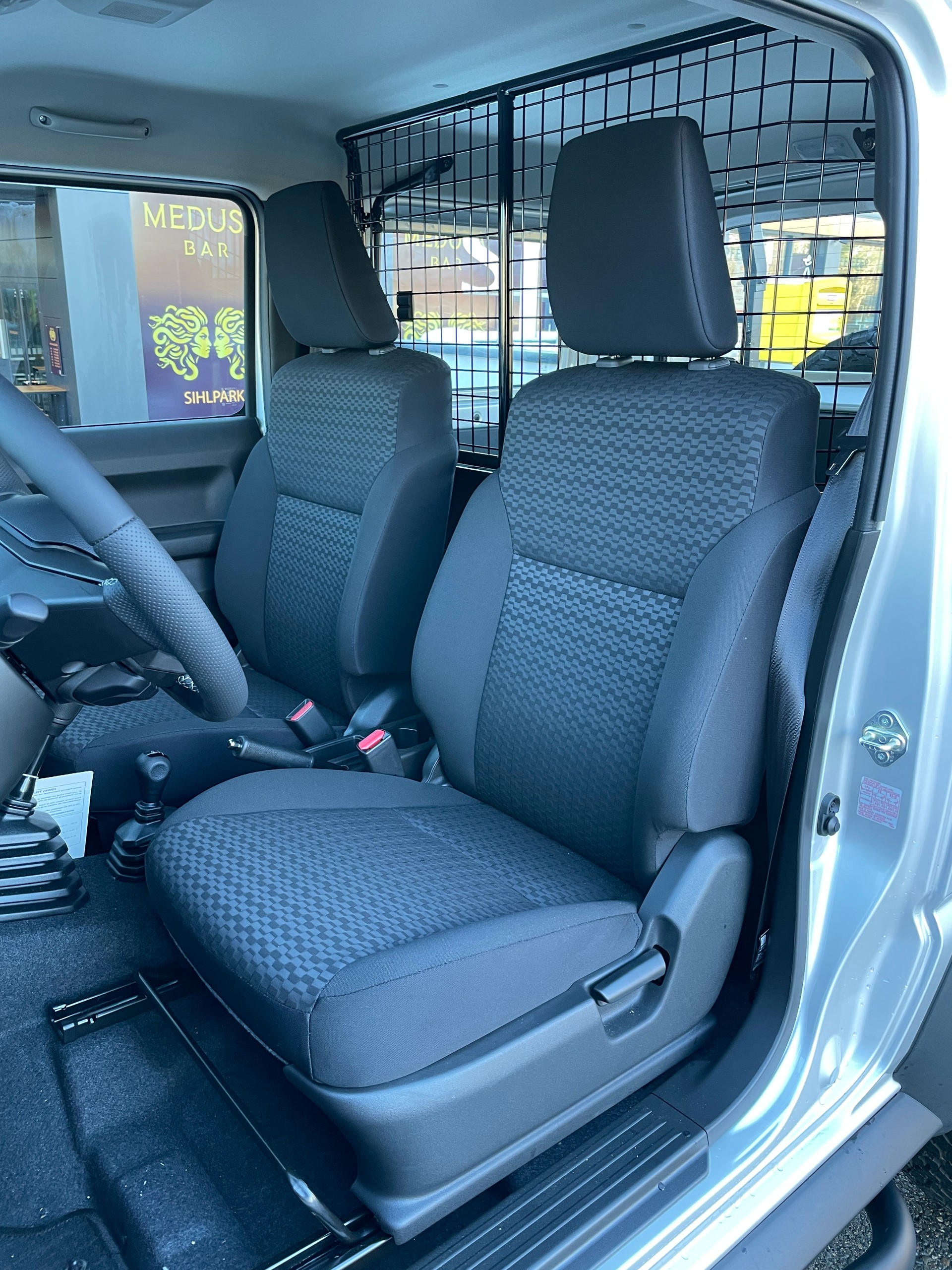 SUZUKI Jimny 1.5 Compact+ 4x4-image-14