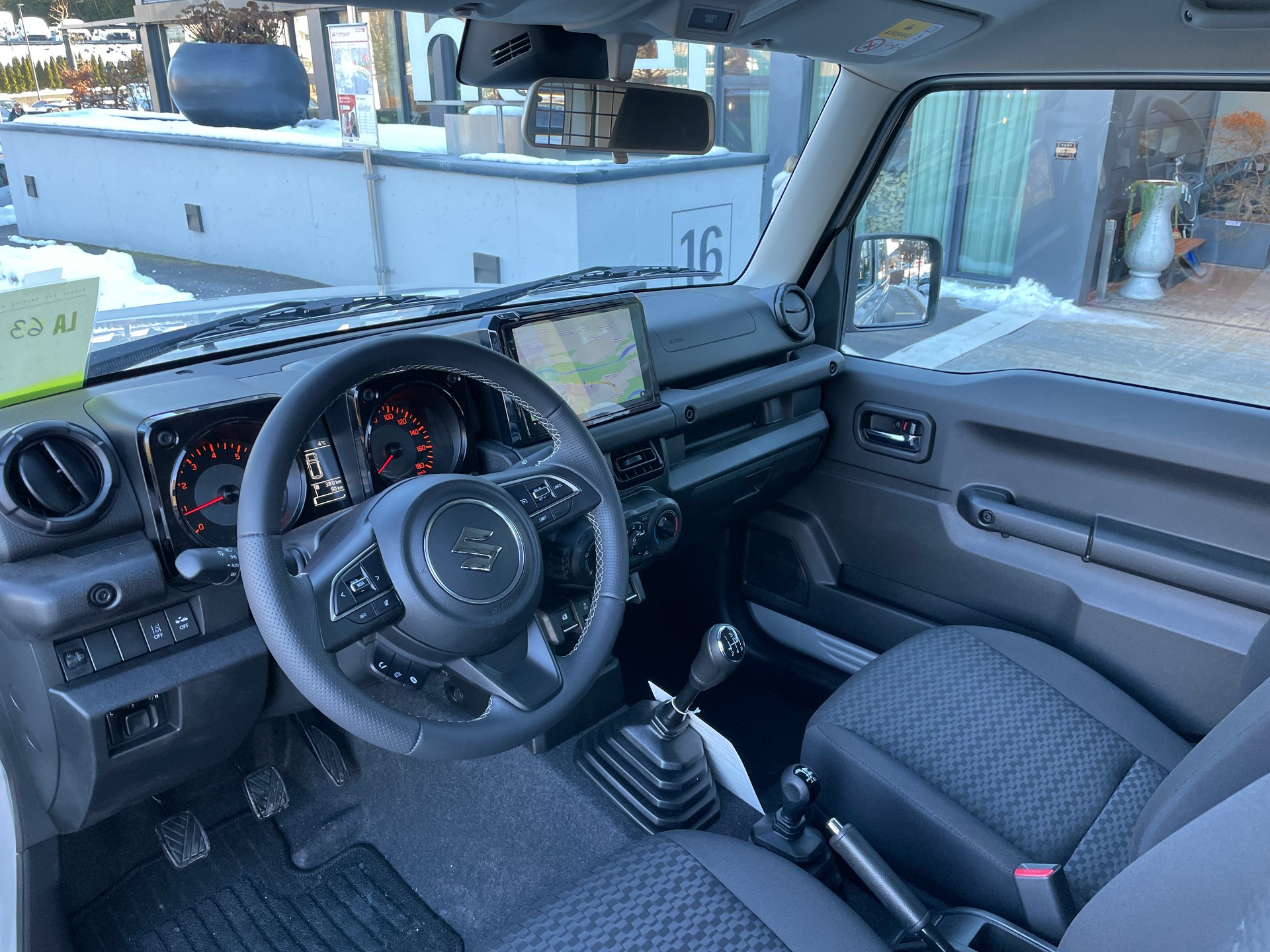 SUZUKI Jimny 1.5 Compact+ 4x4-image-12
