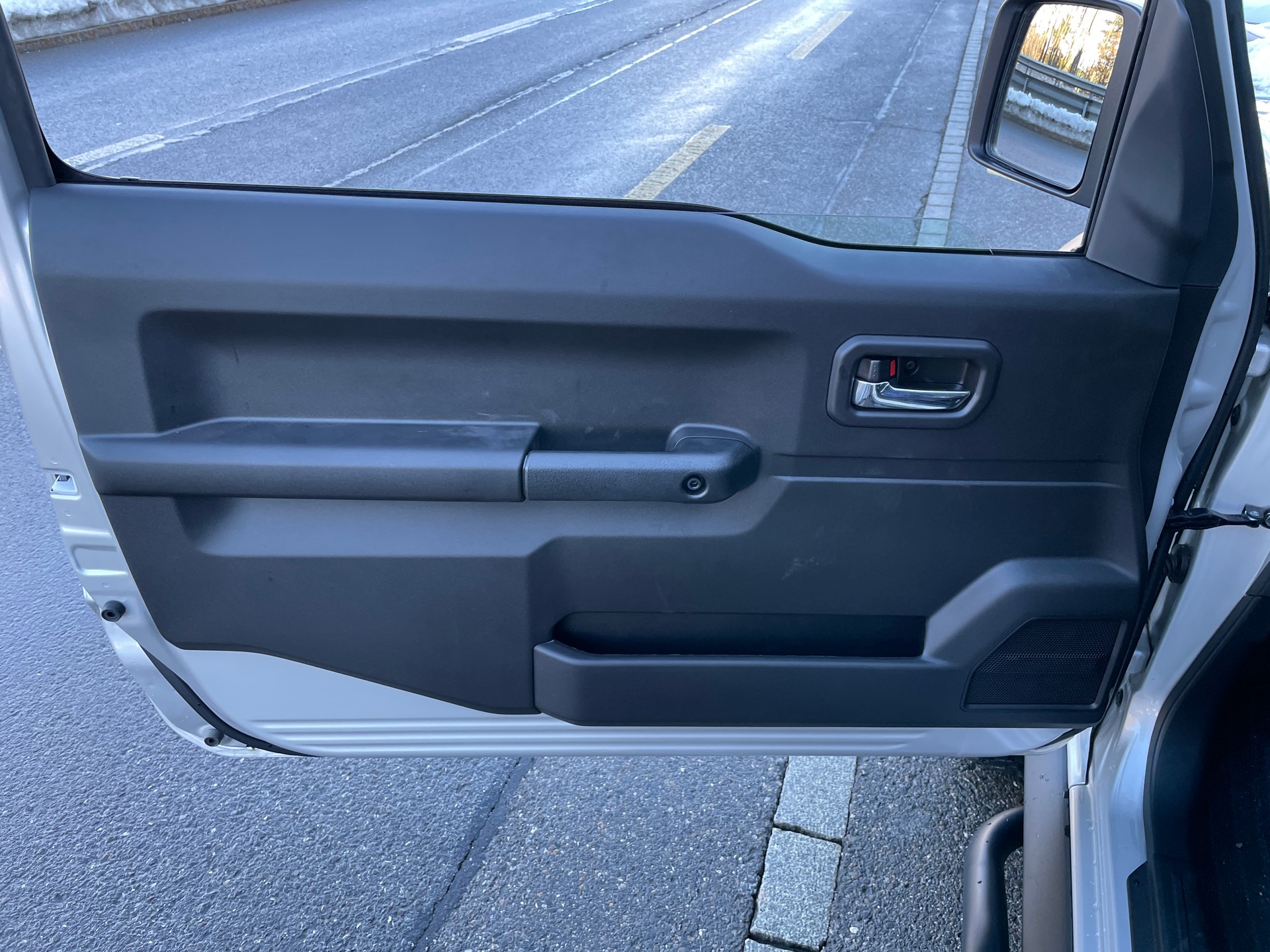 SUZUKI Jimny 1.5 Compact+ 4x4-image-11