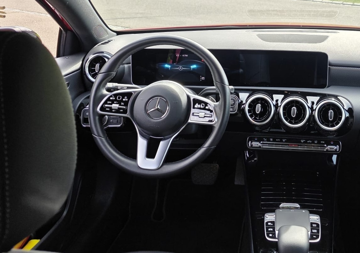 MERCEDES-BENZ A 200 Progressive-image-3