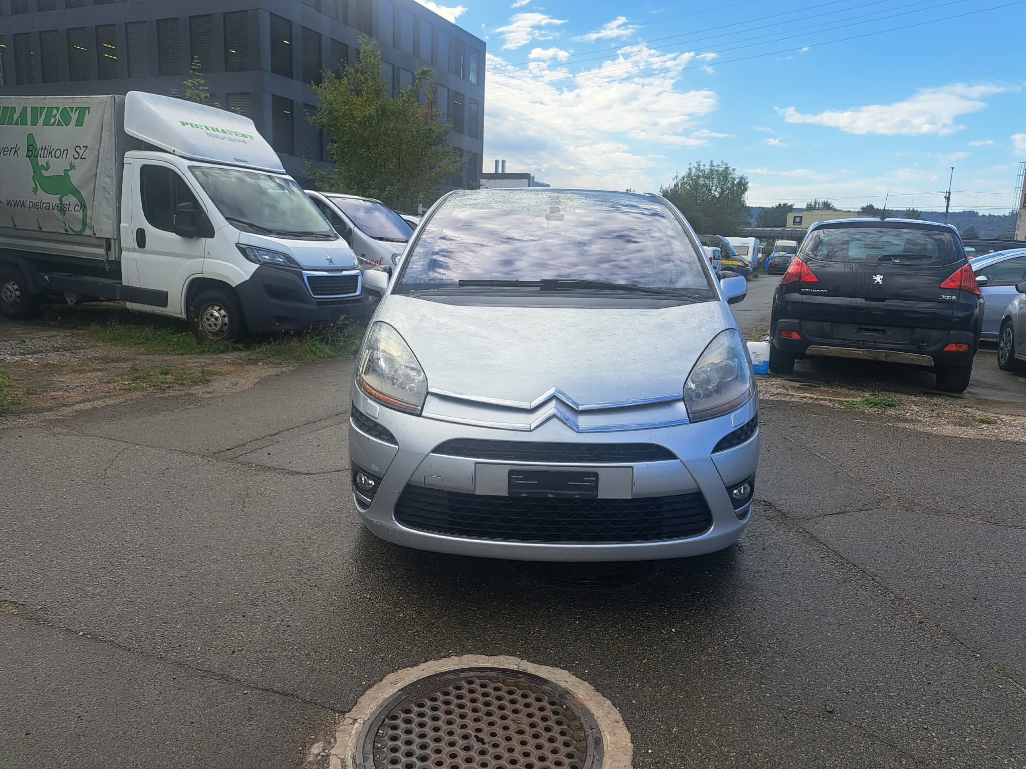 Car photo