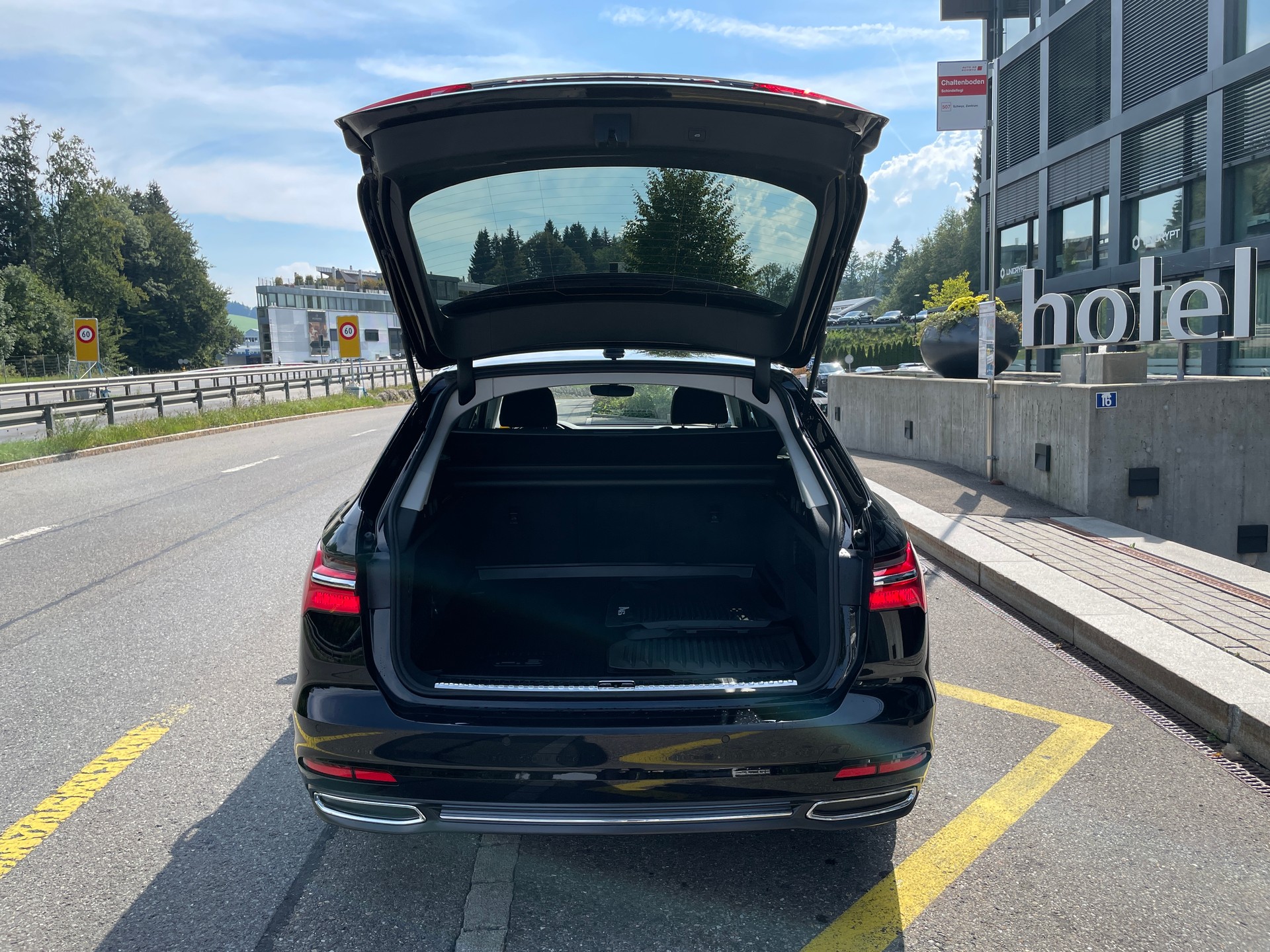 AUDI A6 Avant 40 TDI Sport S-tronic-image-8