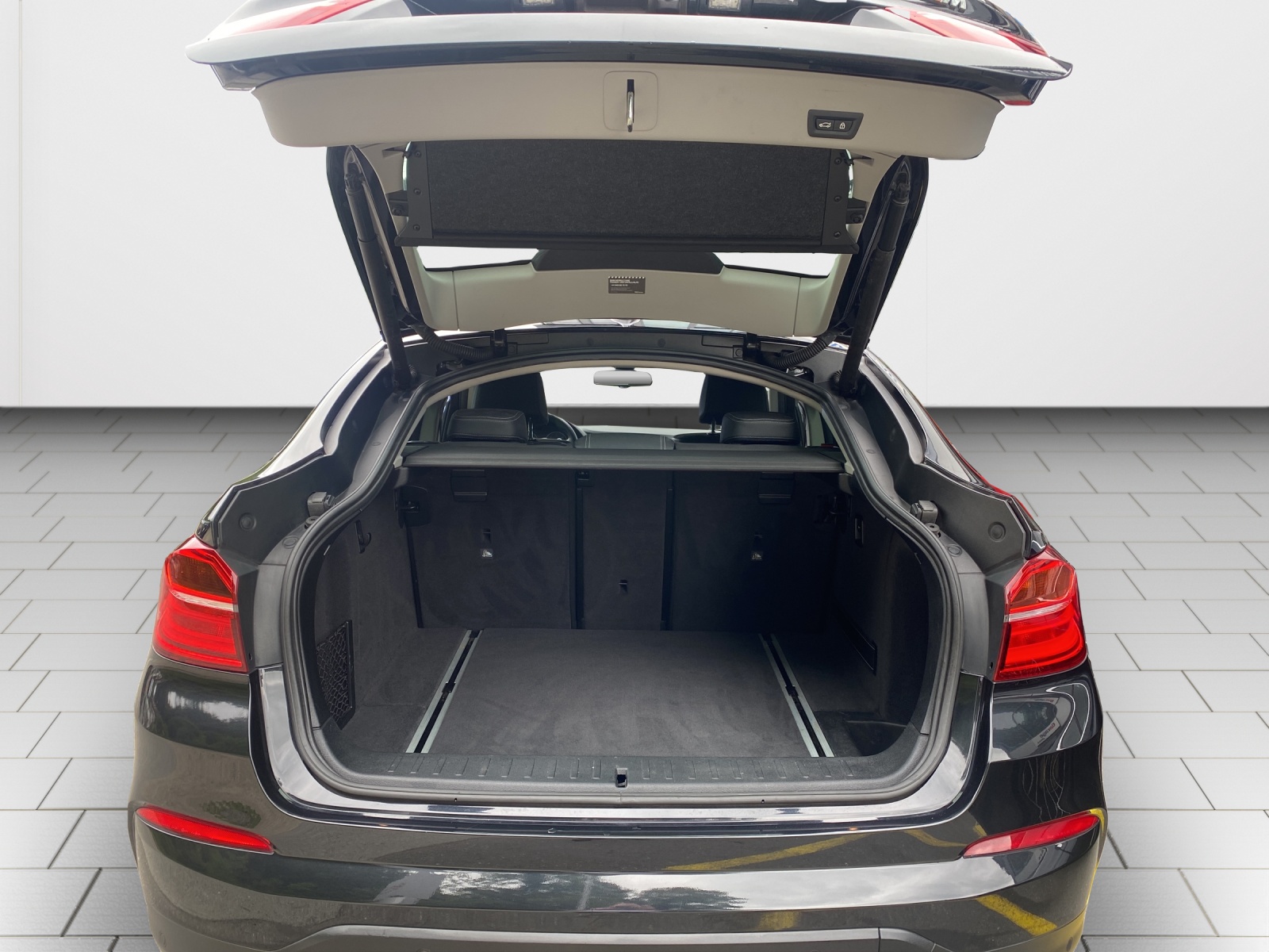 BMW X4 xDrive 20d-image-18