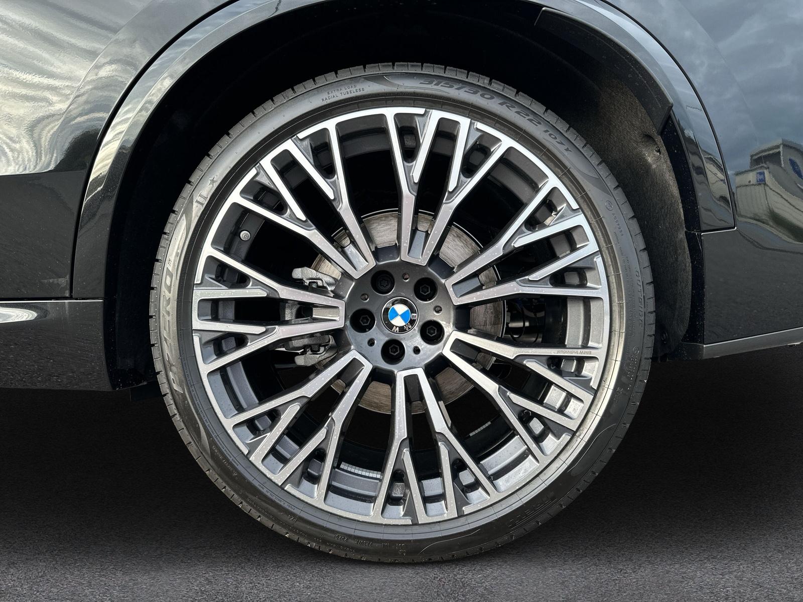 BMW X5 30d xDrive M Sport (CH) AHK 3.5T ** 7 Places **-image-8