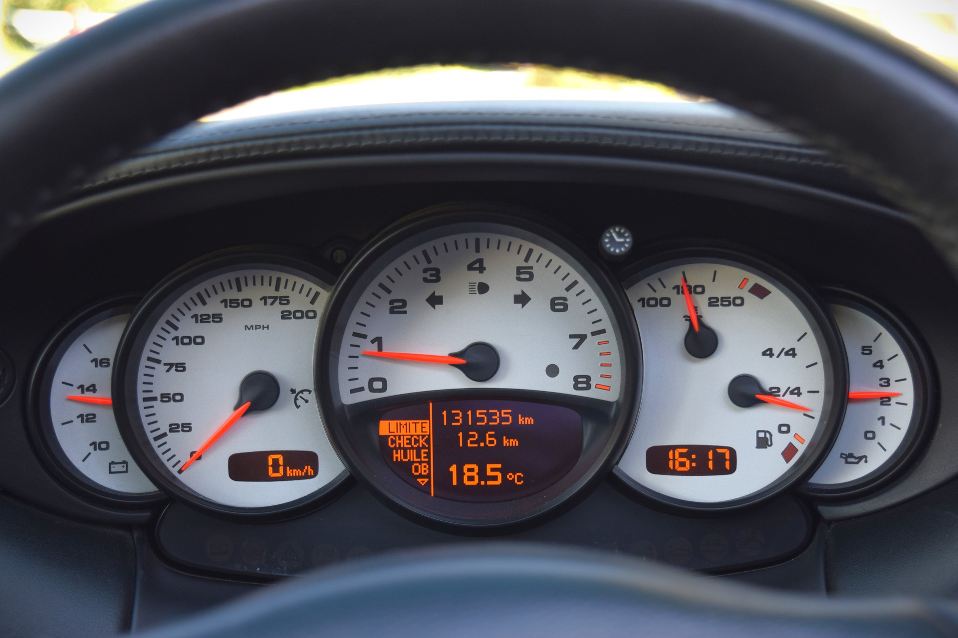 PORSCHE 911 Carrera Targa-image-11