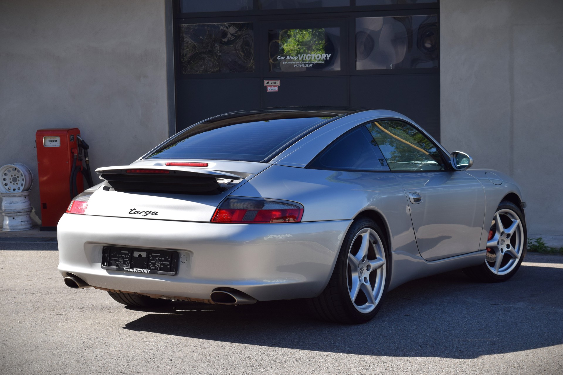 PORSCHE 911 Carrera Targa-image-8