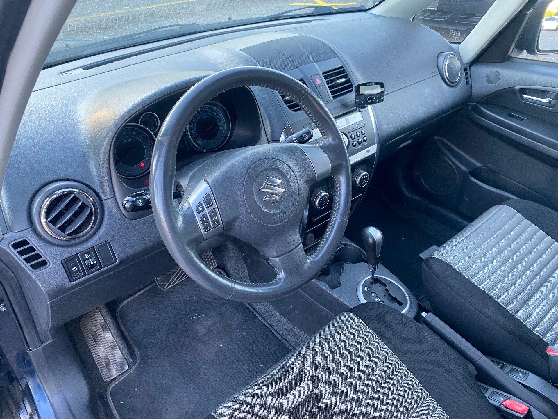 SUZUKI SX4 1.6 16V GL Top 4WD Automatic-image-4