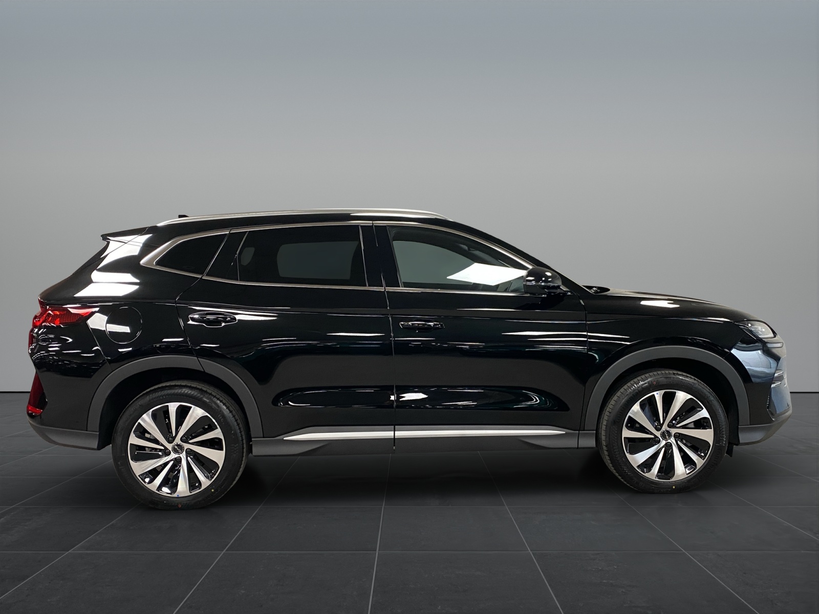 BYD Seal U DM-i Design AWD-image-7