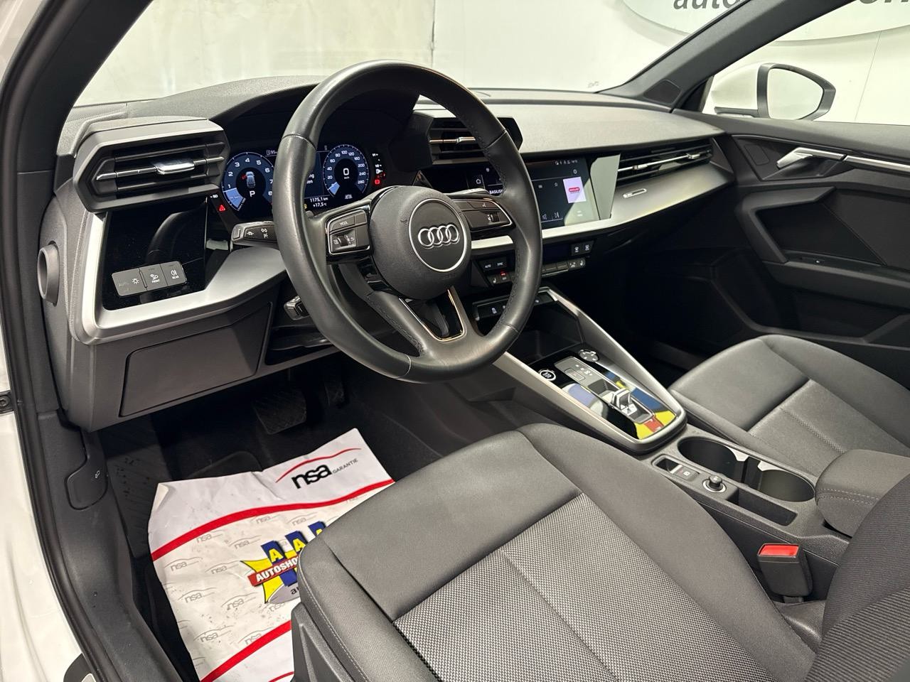 AUDI A3 Sportback 35 TFSI S line S-tronic-image-2