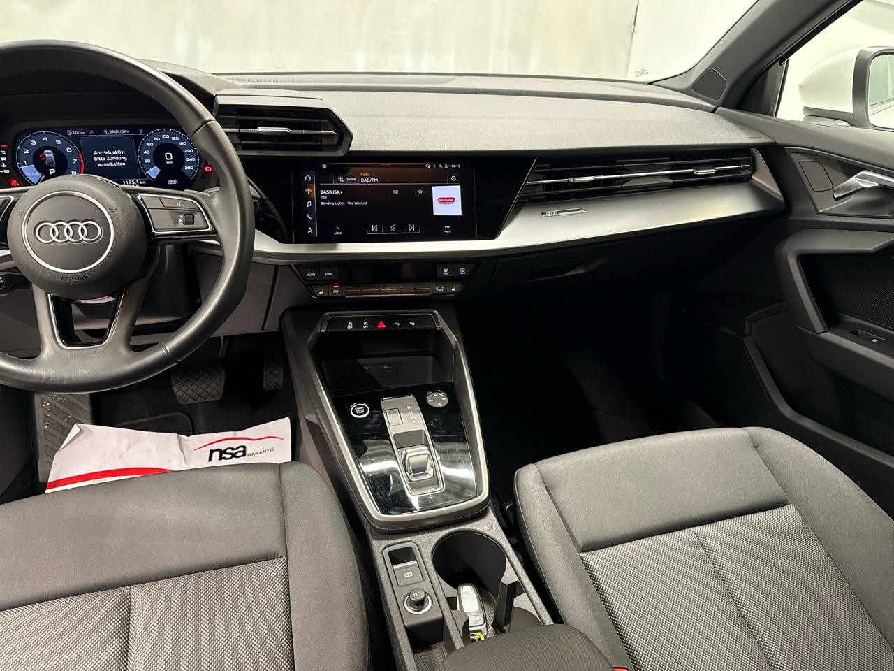 AUDI A3 Sportback 35 TFSI S line S-tronic-image-4