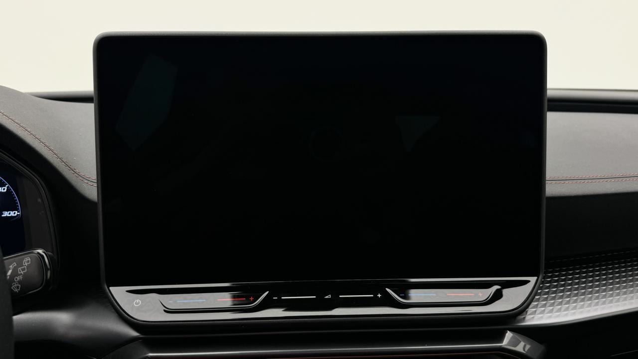 CUPRA LEON ST 2.0 TSI VZ Black Edition-image-7