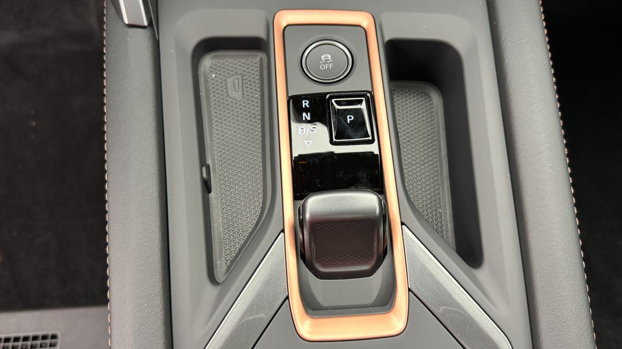 CUPRA LEON ST 2.0 TSI VZ Black Edition-image-10