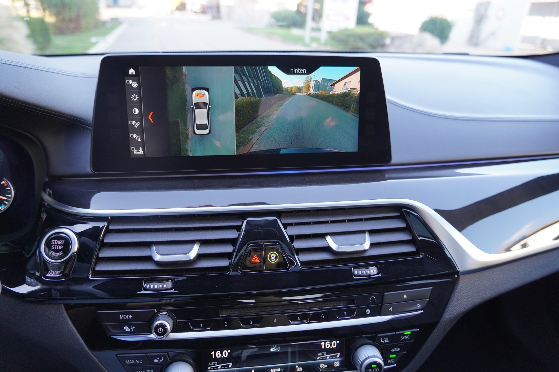 BMW M550i xDrive Steptronic-image-10