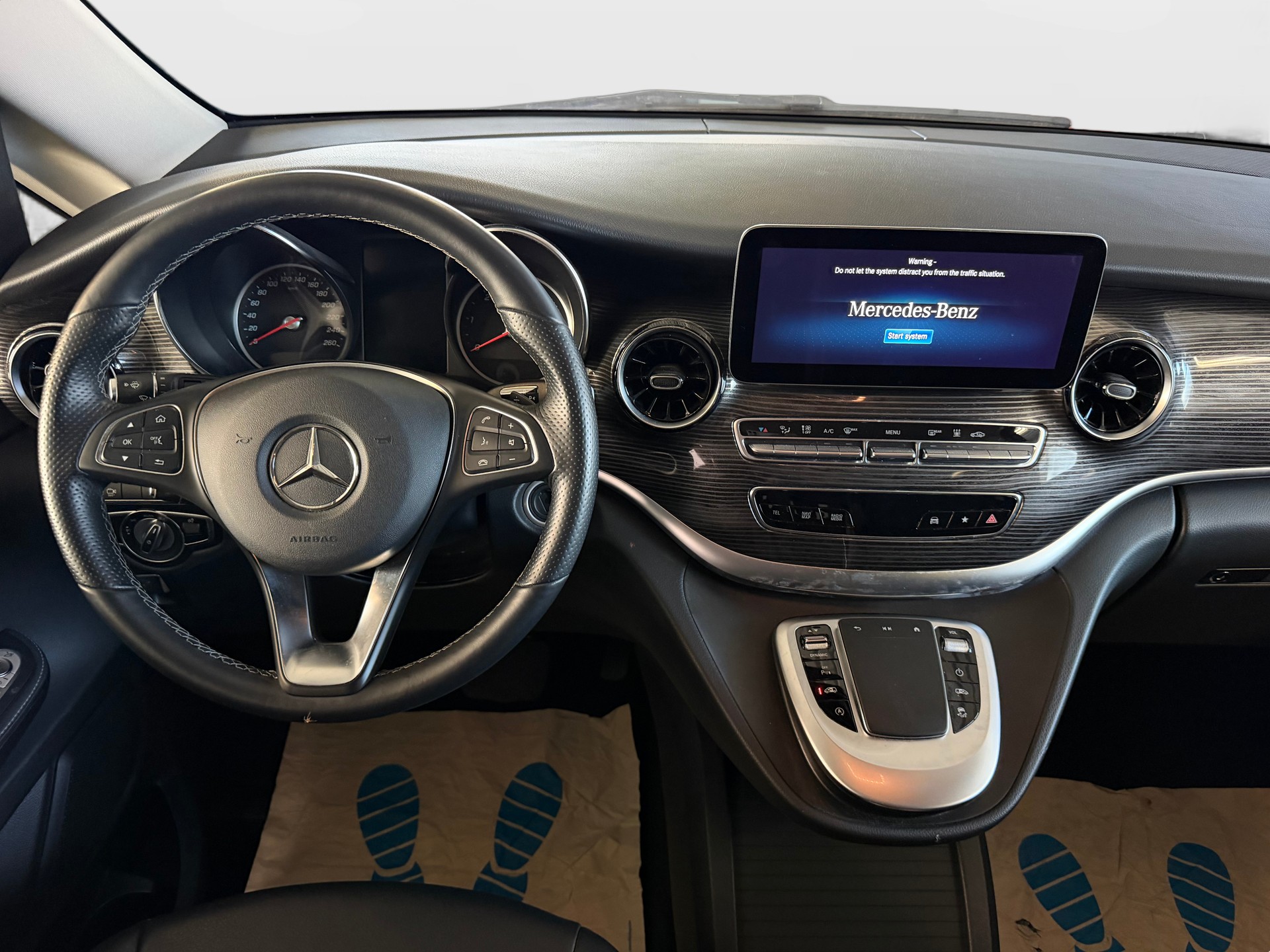 MERCEDES-BENZ V 250 d lang Avantgarde 4Matic G-Tronic | CH-Auto | Mercedes Werksgarantie | 7-Plätzer | Gratis Service | Elektrische Türen L+R-image-13