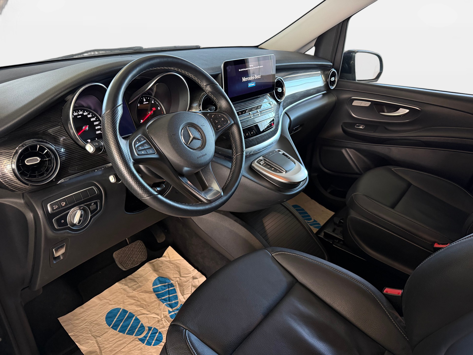 MERCEDES-BENZ V 250 d lang Avantgarde 4Matic G-Tronic | CH-Auto | Mercedes Werksgarantie | 7-Plätzer | Gratis Service | Elektrische Türen L+R-image-6
