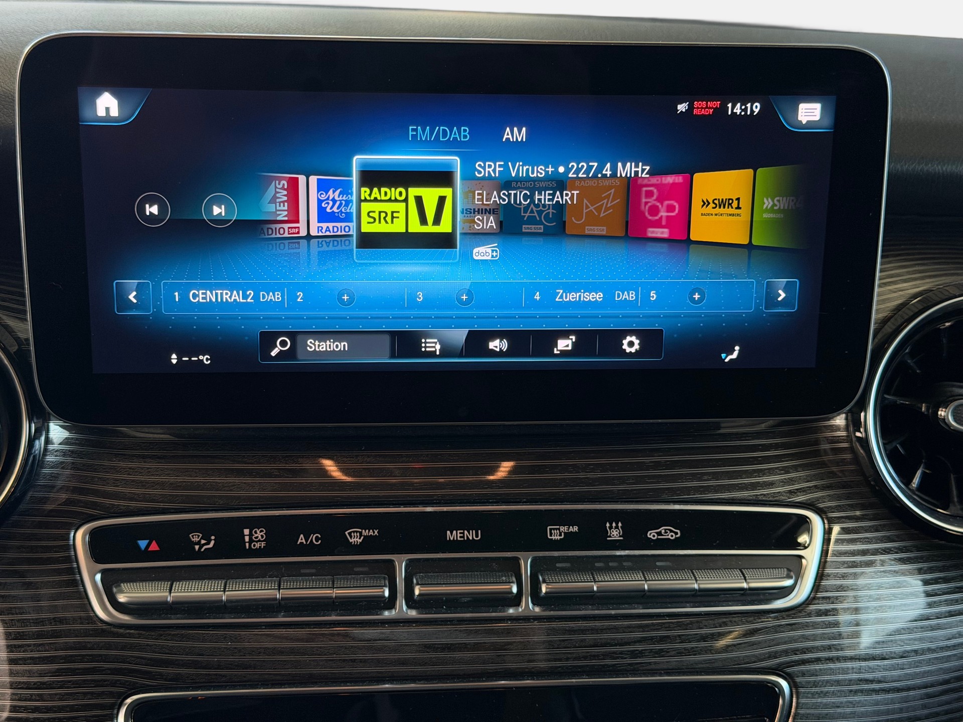 MERCEDES-BENZ V 250 d lang Avantgarde 4Matic G-Tronic | CH-Auto | Mercedes Werksgarantie | 7-Plätzer | Gratis Service | Elektrische Türen L+R-image-16