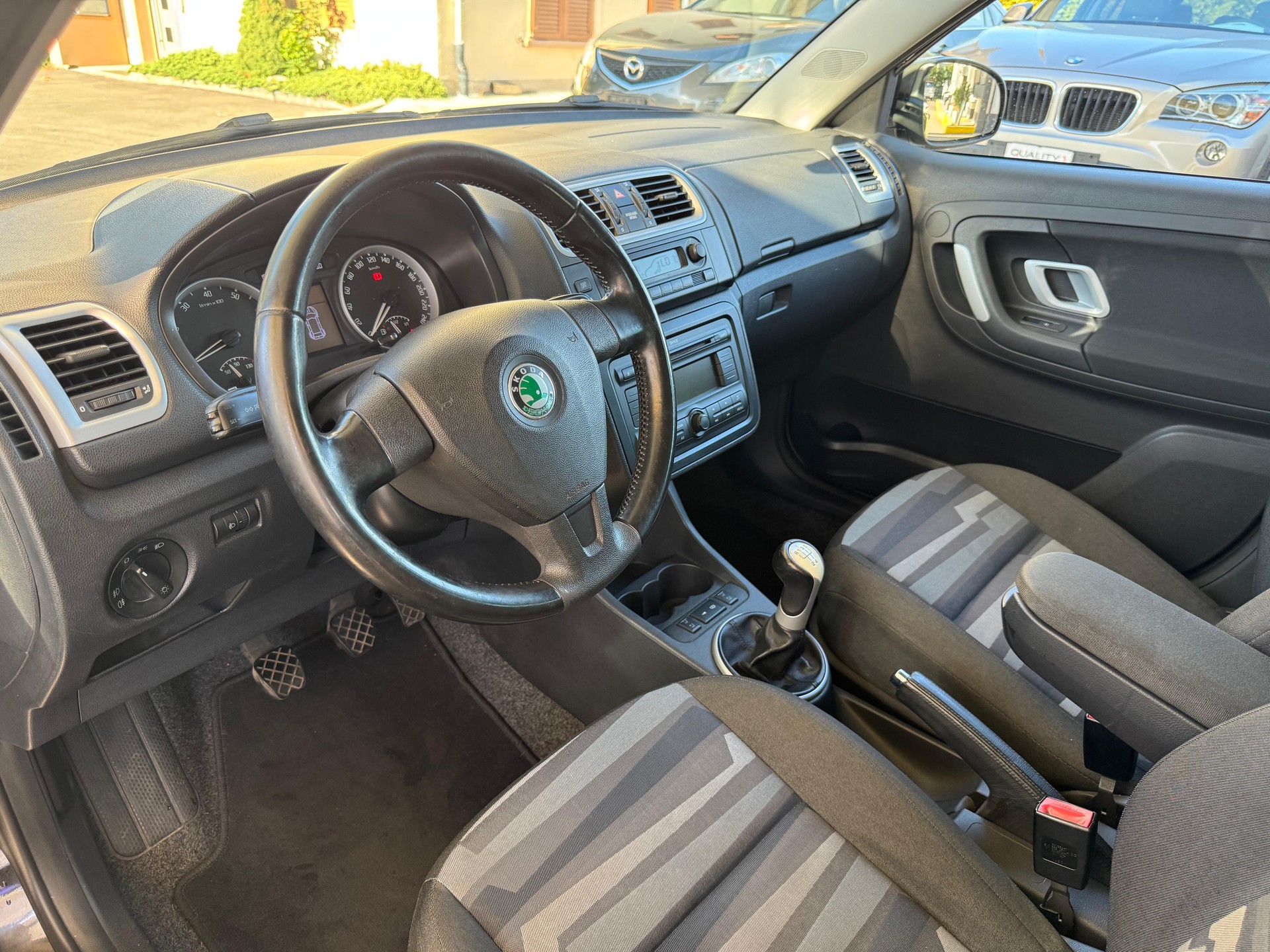SKODA Fabia 1.4 Elegance-image-9