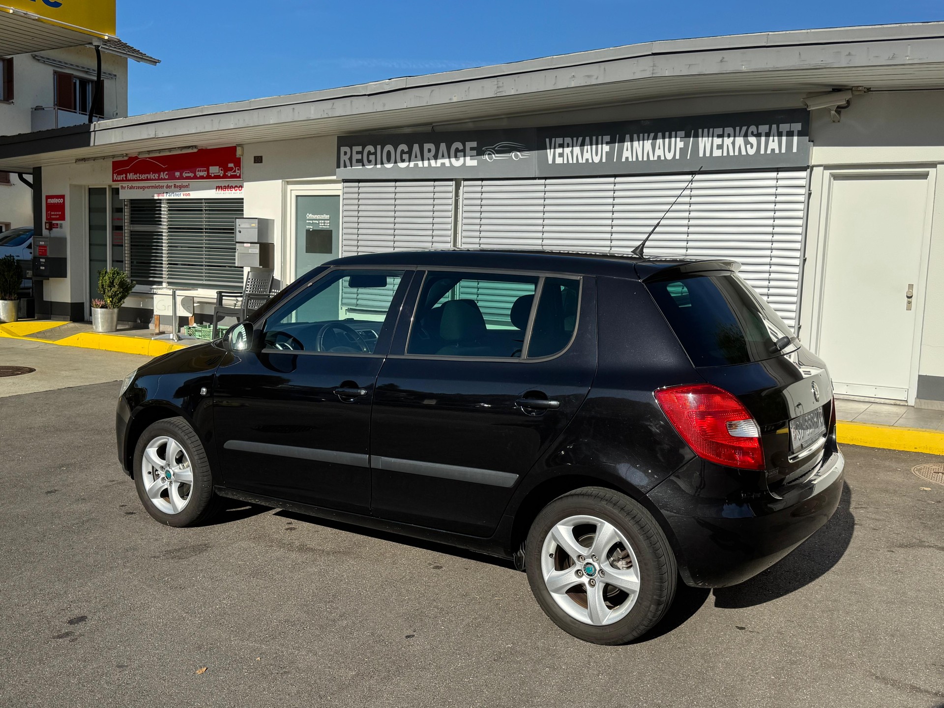 SKODA Fabia 1.4 Elegance-image-3