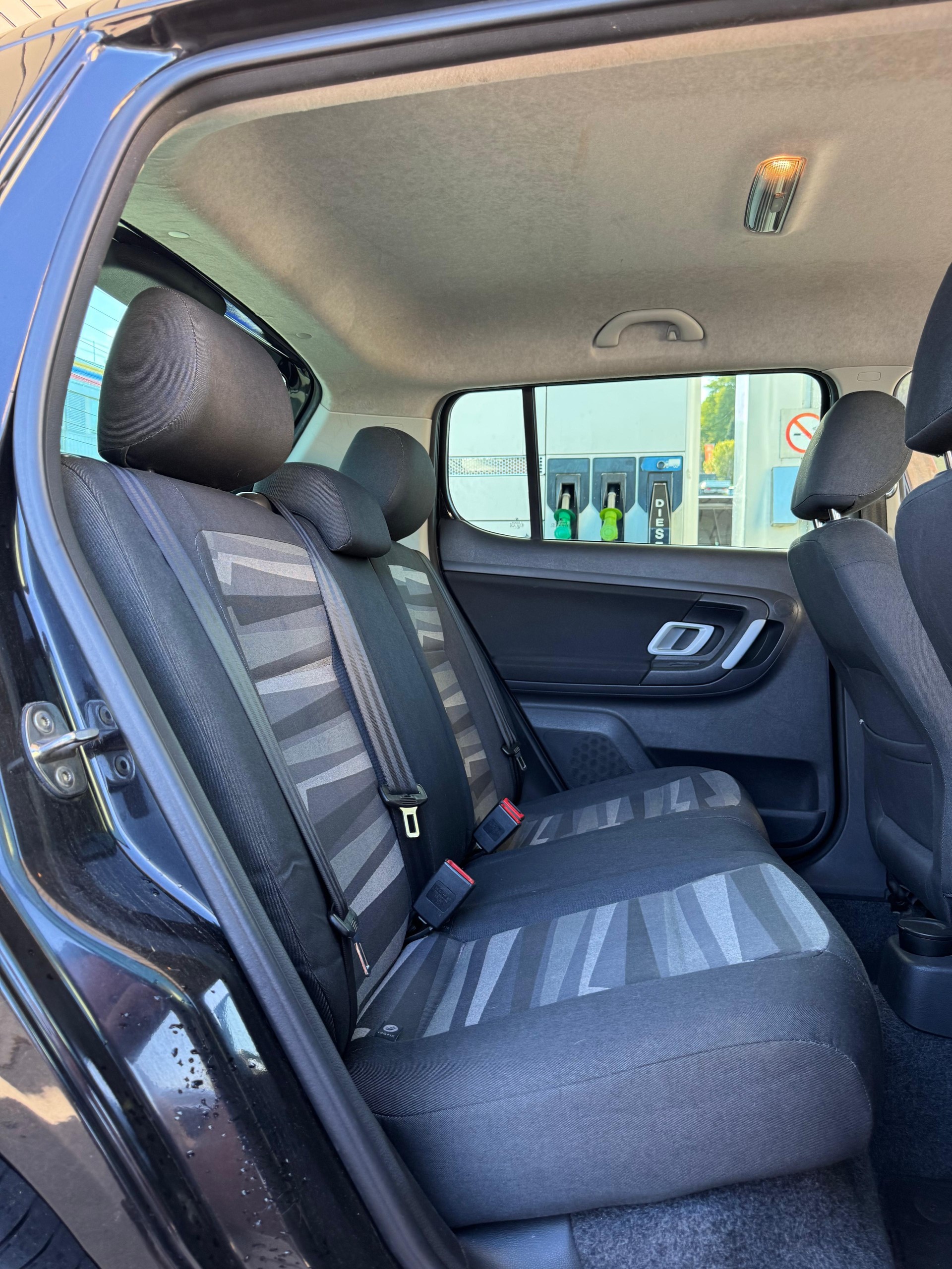 SKODA Fabia 1.4 Elegance-image-13